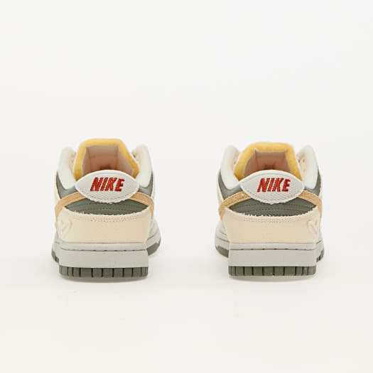 white oatmeal dunk low beige