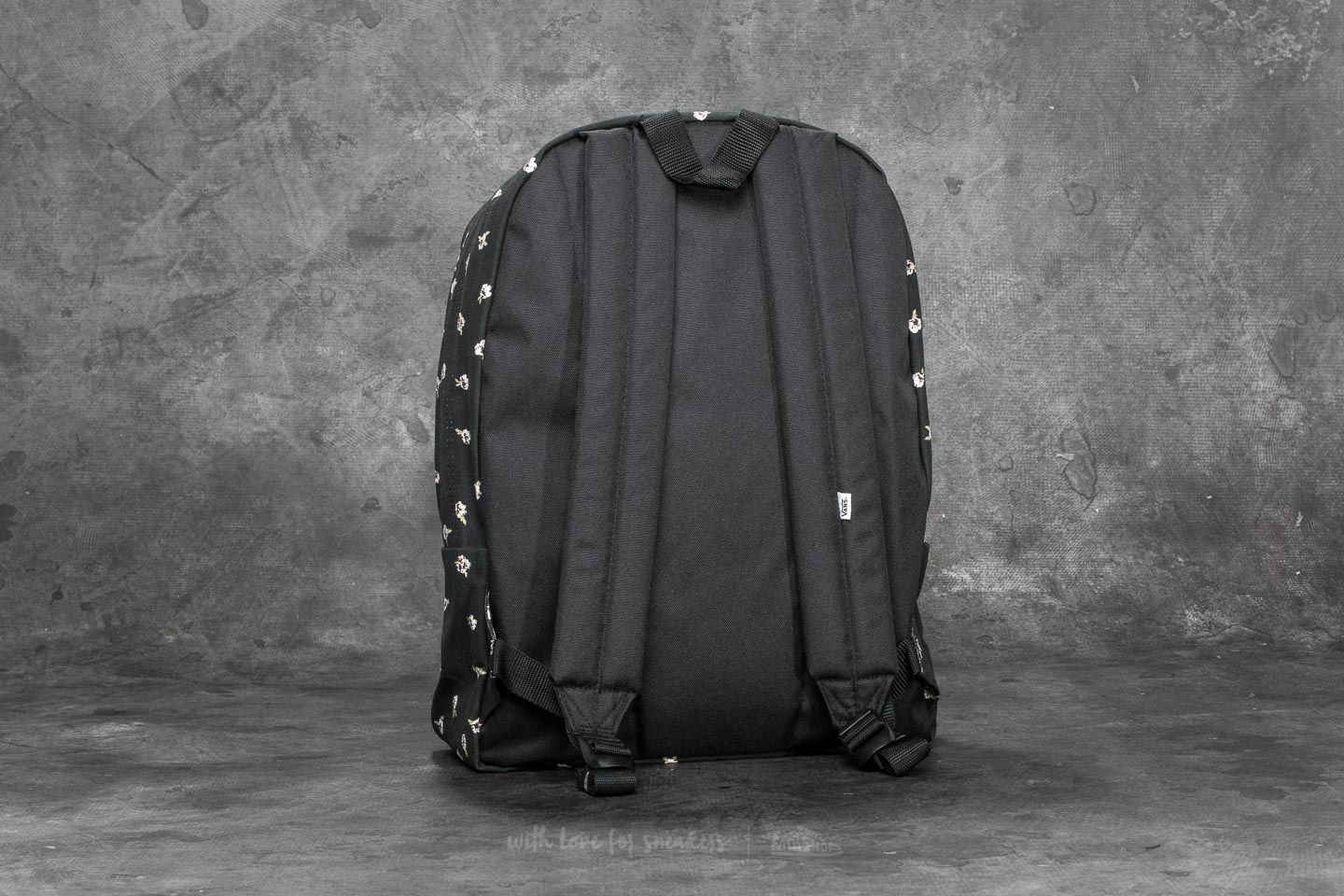 Vans realm fall floral backpack hotsell