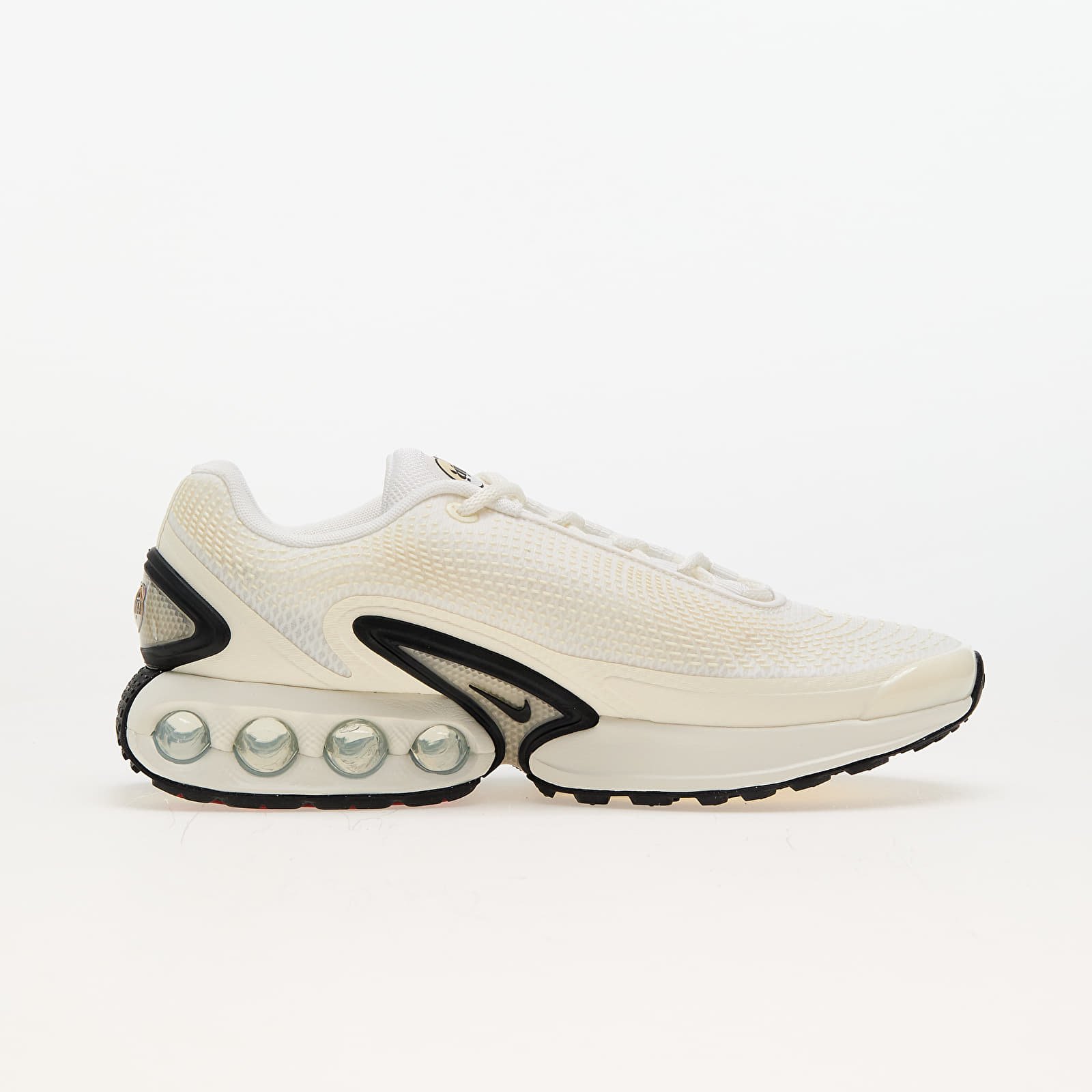 Мъжки кецове и обувки Nike Air Max DN Sail/ Black-Coconut Milk-Beach
