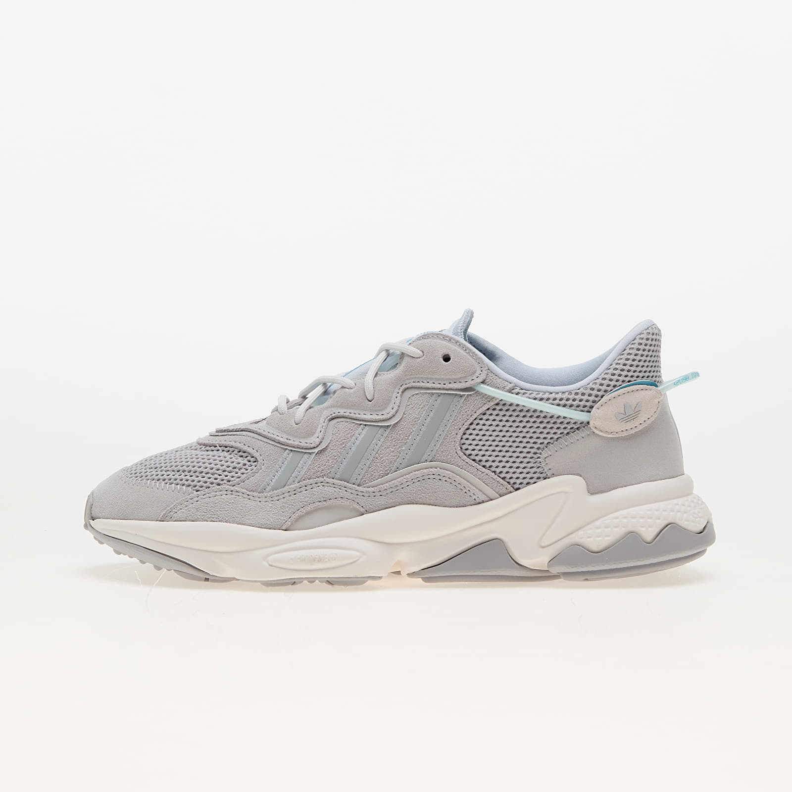 Adidas ozweego cream 2025
