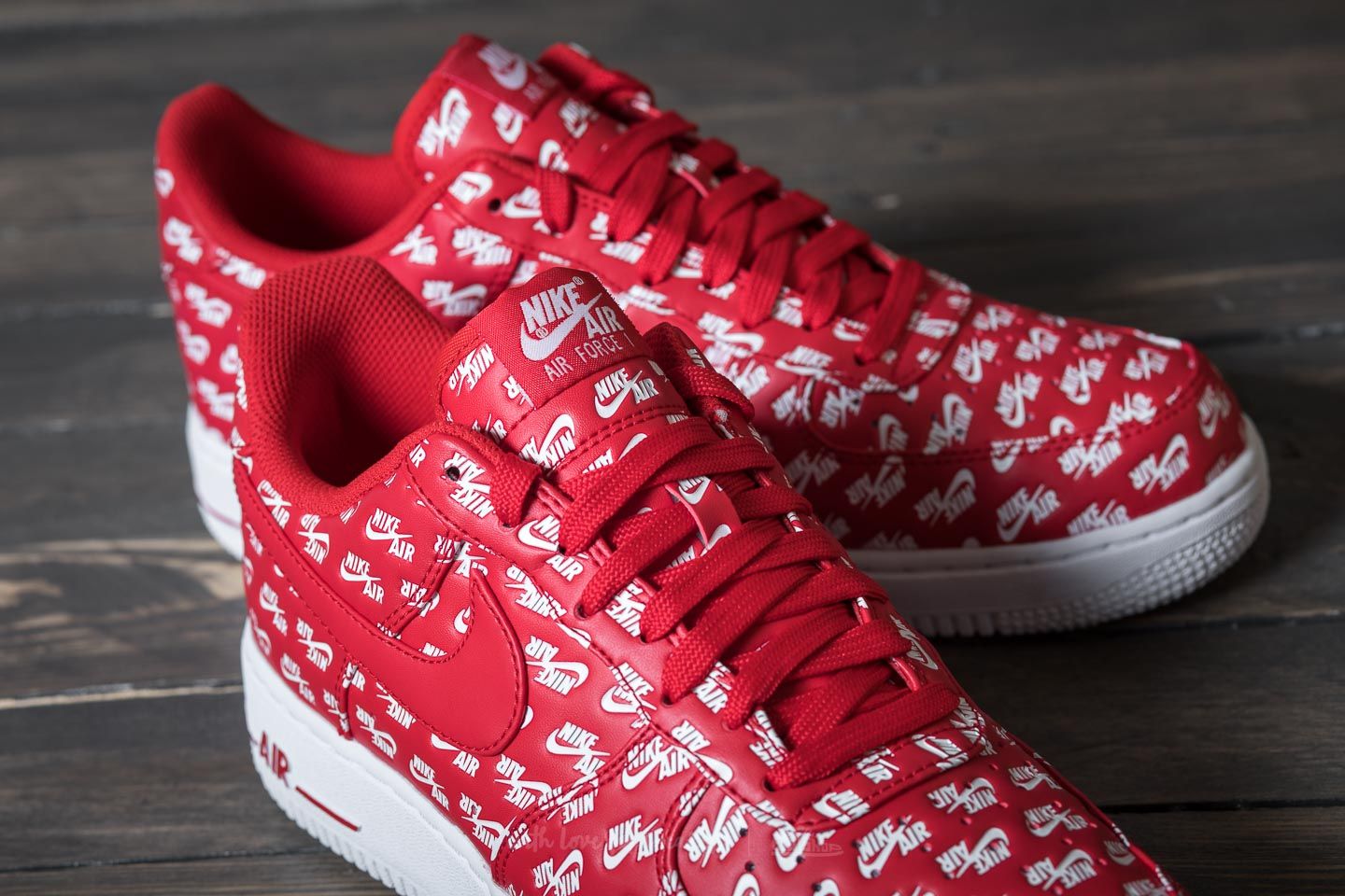 Férfi cipők Nike Air Force 1 ´07 QS University Red/ University Red