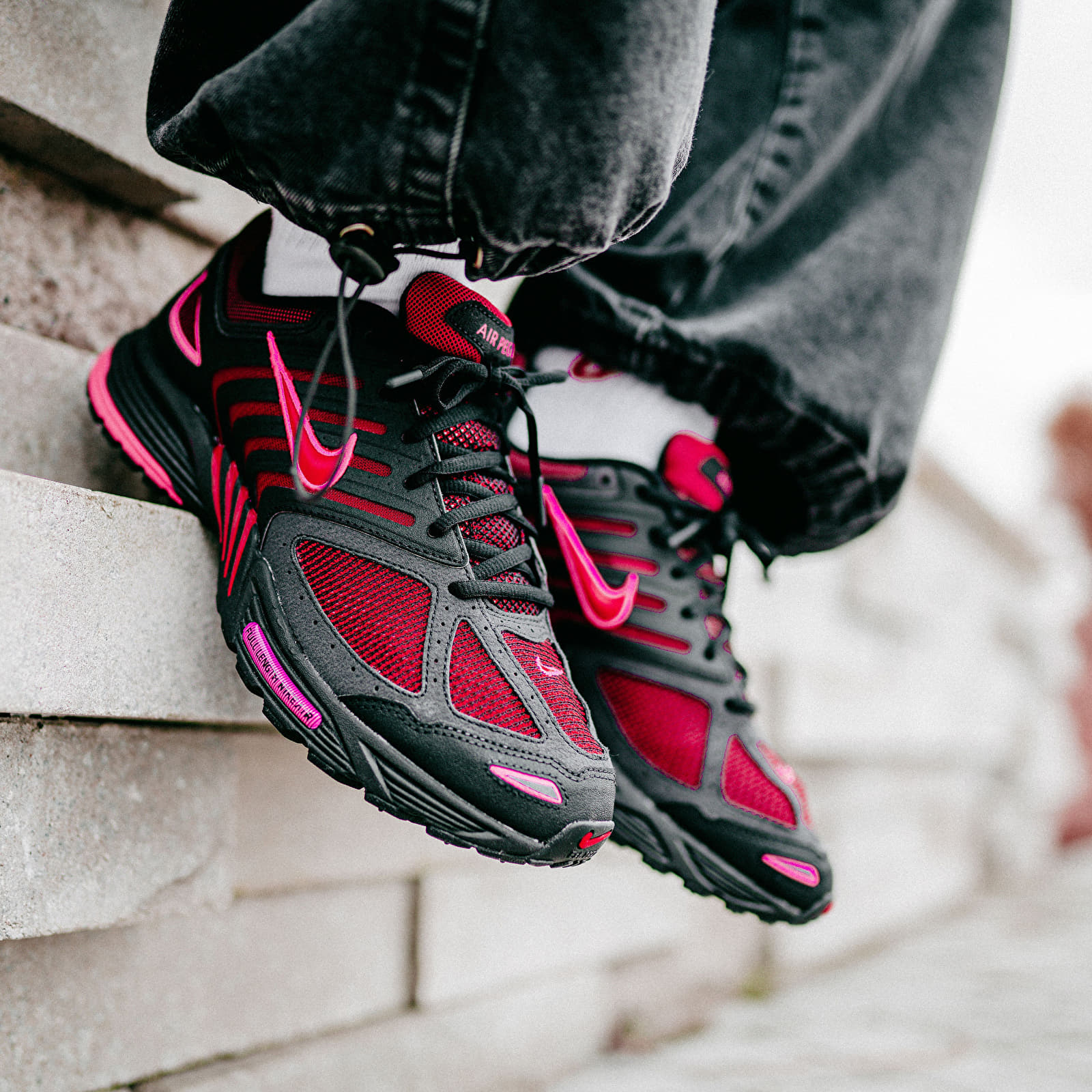 Chaussures et baskets homme Nike Air Peg 2K5 Black Fire Red Fierce Pink Footshop