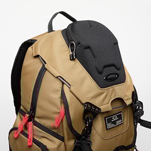 【極美品】OAKLEY BATHROOM SINK RC BACKPACK Oakley Bathroom Sink Rc Backpack - Pebble | Oakley® US