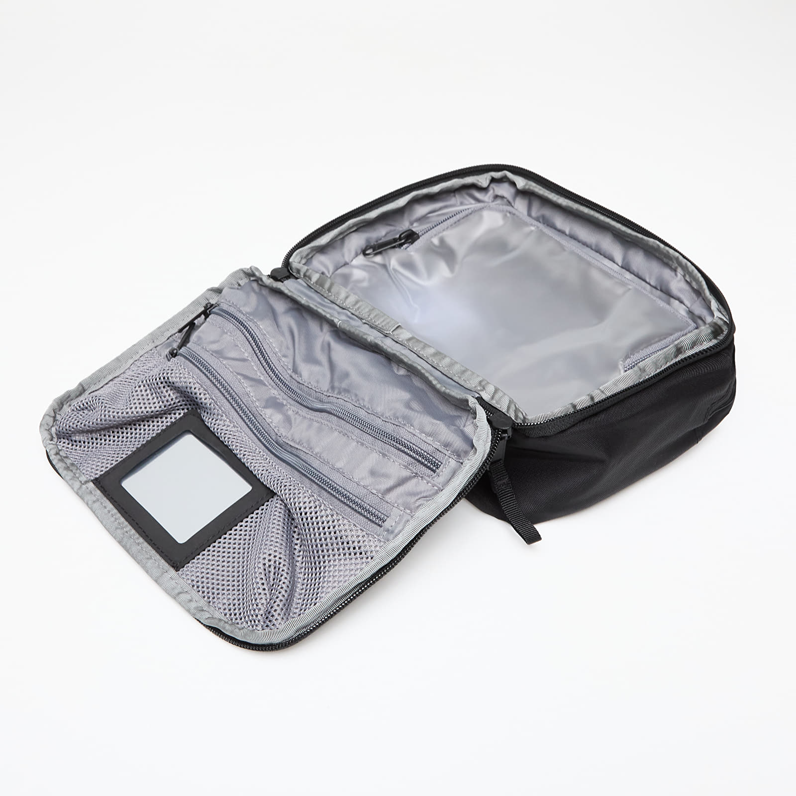 Pouches The North Face Base Camp Voyager Toiletry Kit TNF Black/ TNF White