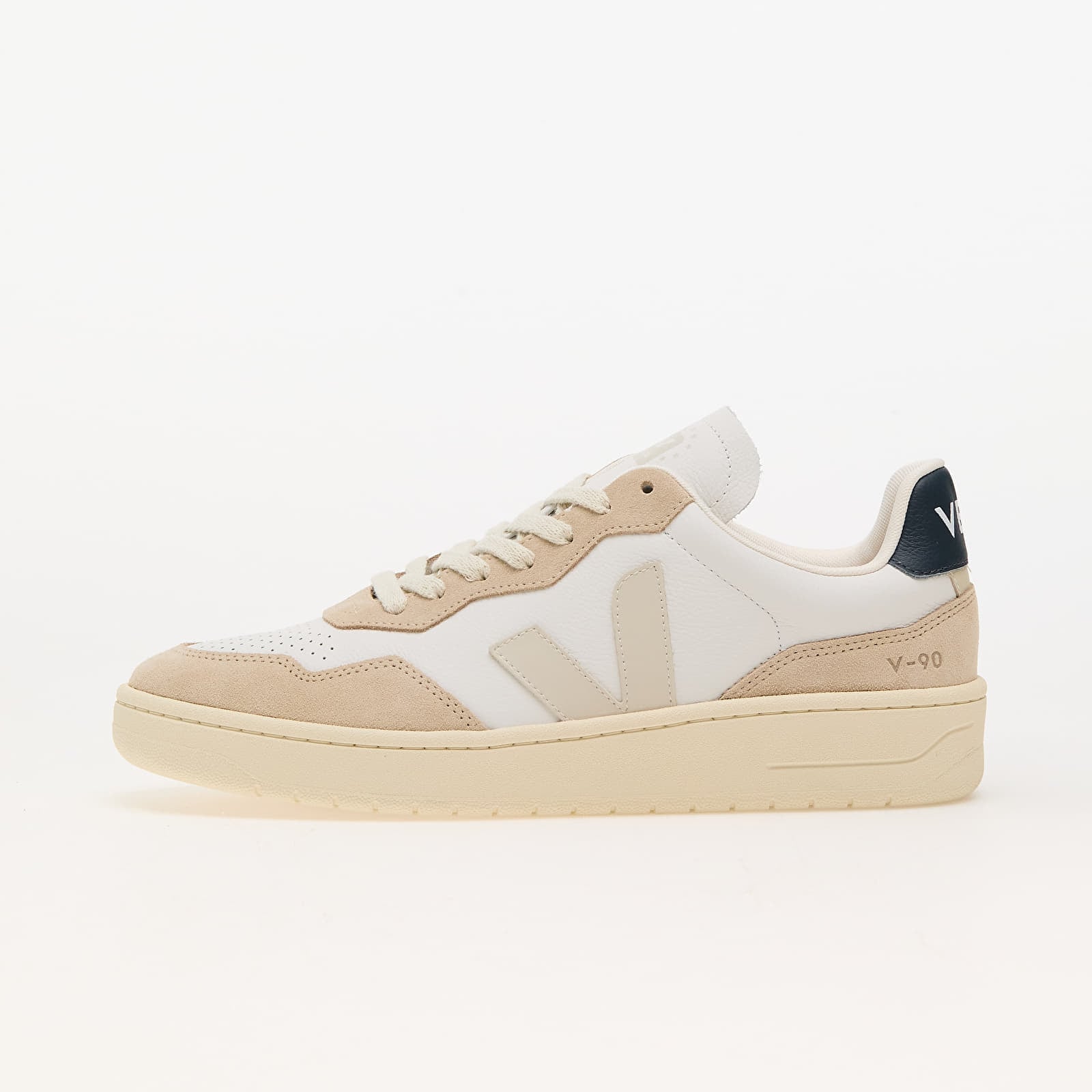 Veja V-90 Extra White Pierre Nautico - VD2003461B