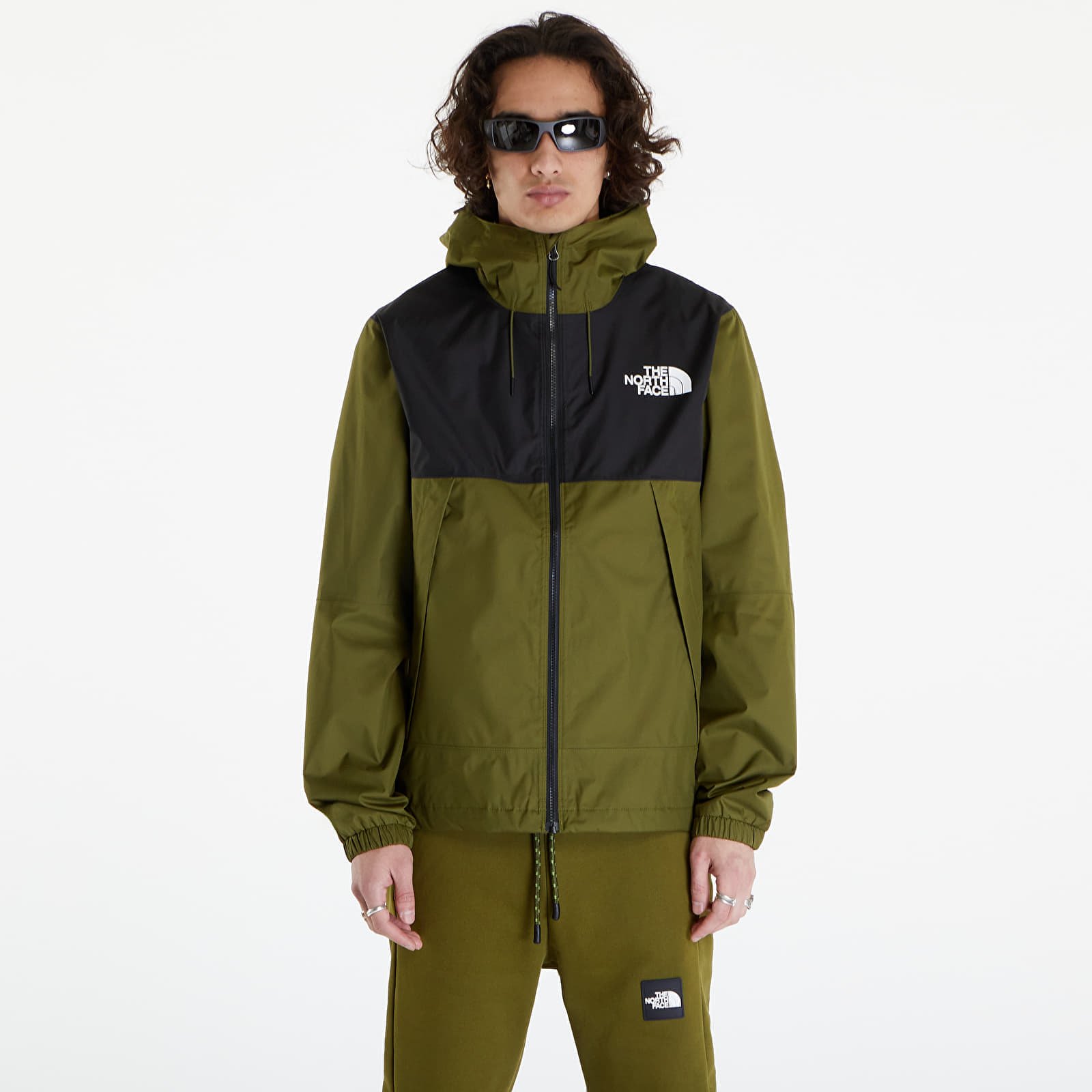 Якета The North Face Mountain Q Jacket Forest Olive