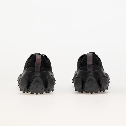 商品画像：Amazon.com | Oakley Men's Edge Flex Sneaker, Blackout, 5 3