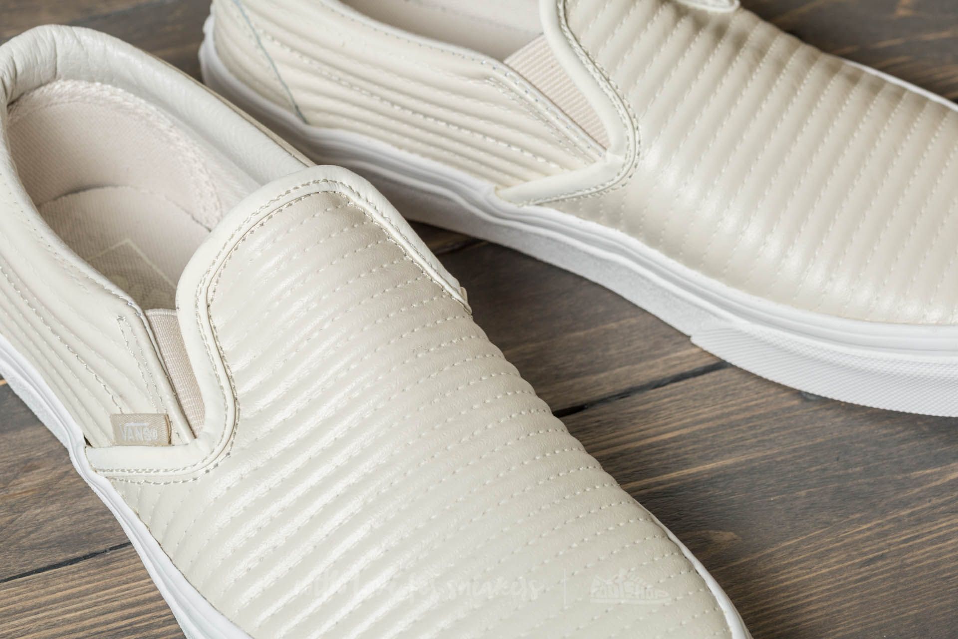 Мъжки кецове и обувки Vans Classic Slip-On (Moto Leather) Birch/ Blanc De Blanc