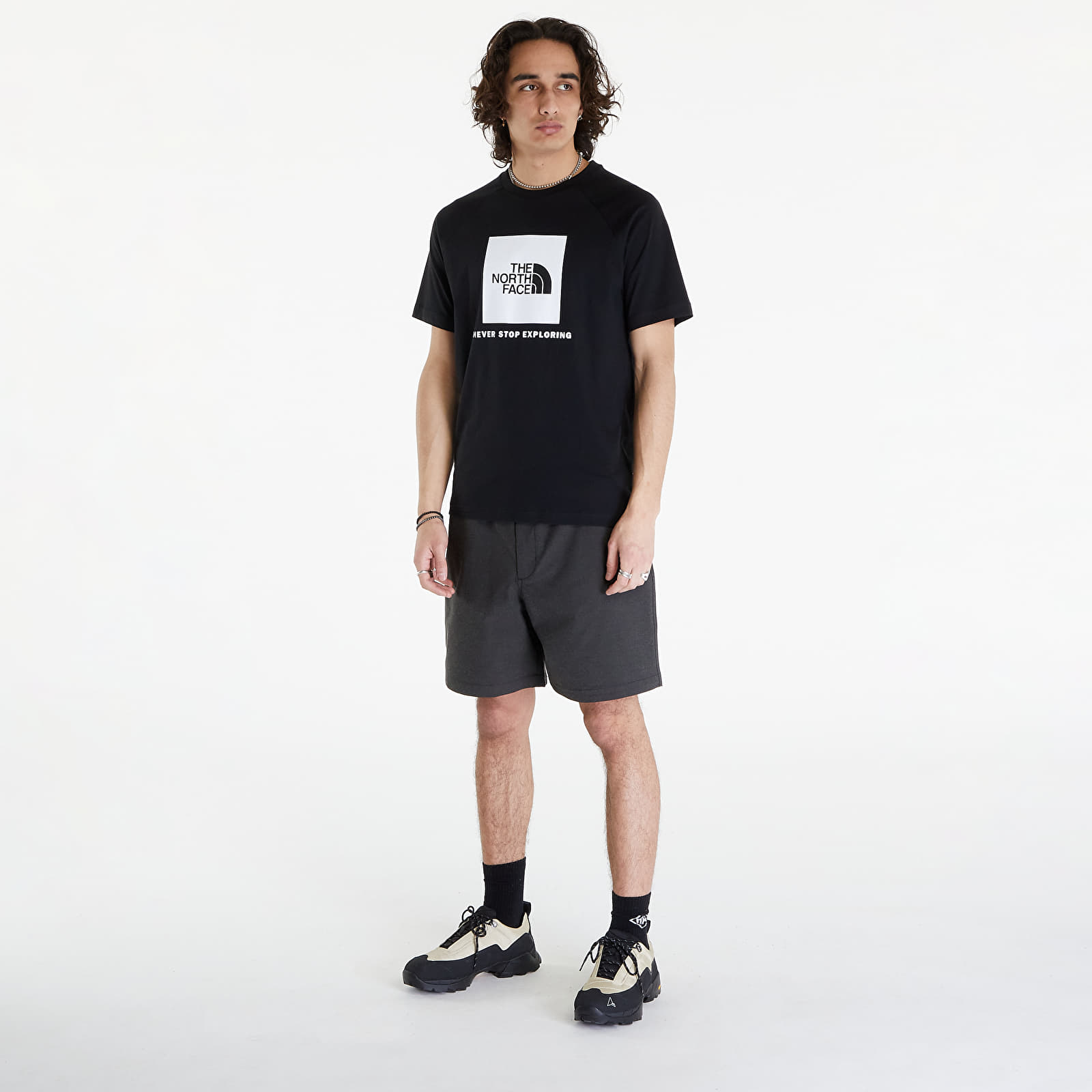 T-shirts The North Face S/S Raglan Redbox Tee TNF Black
