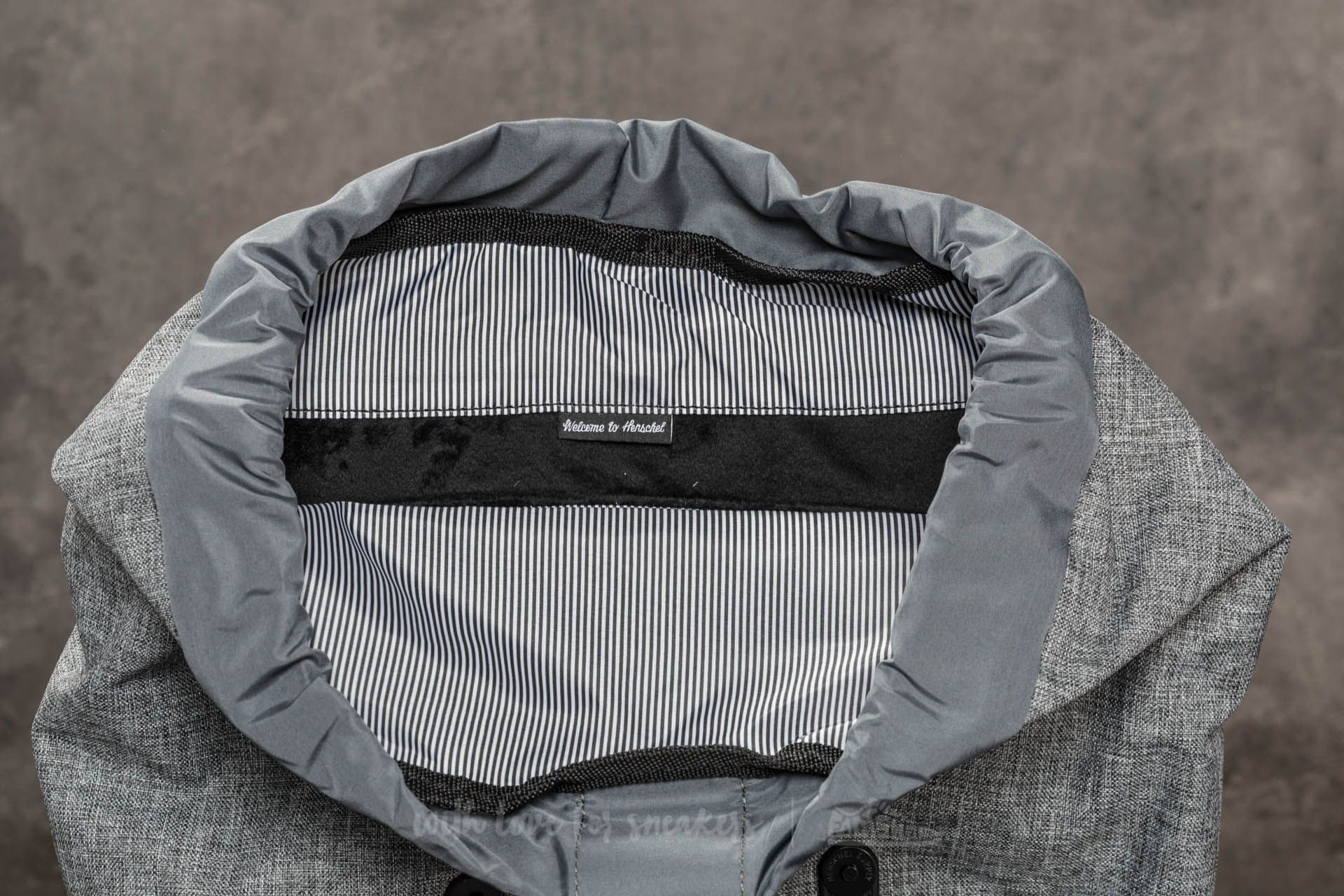 Backpacks Herschel Supply Co. Little America Backpack Raven Crosshatch Black Rubber Footshop