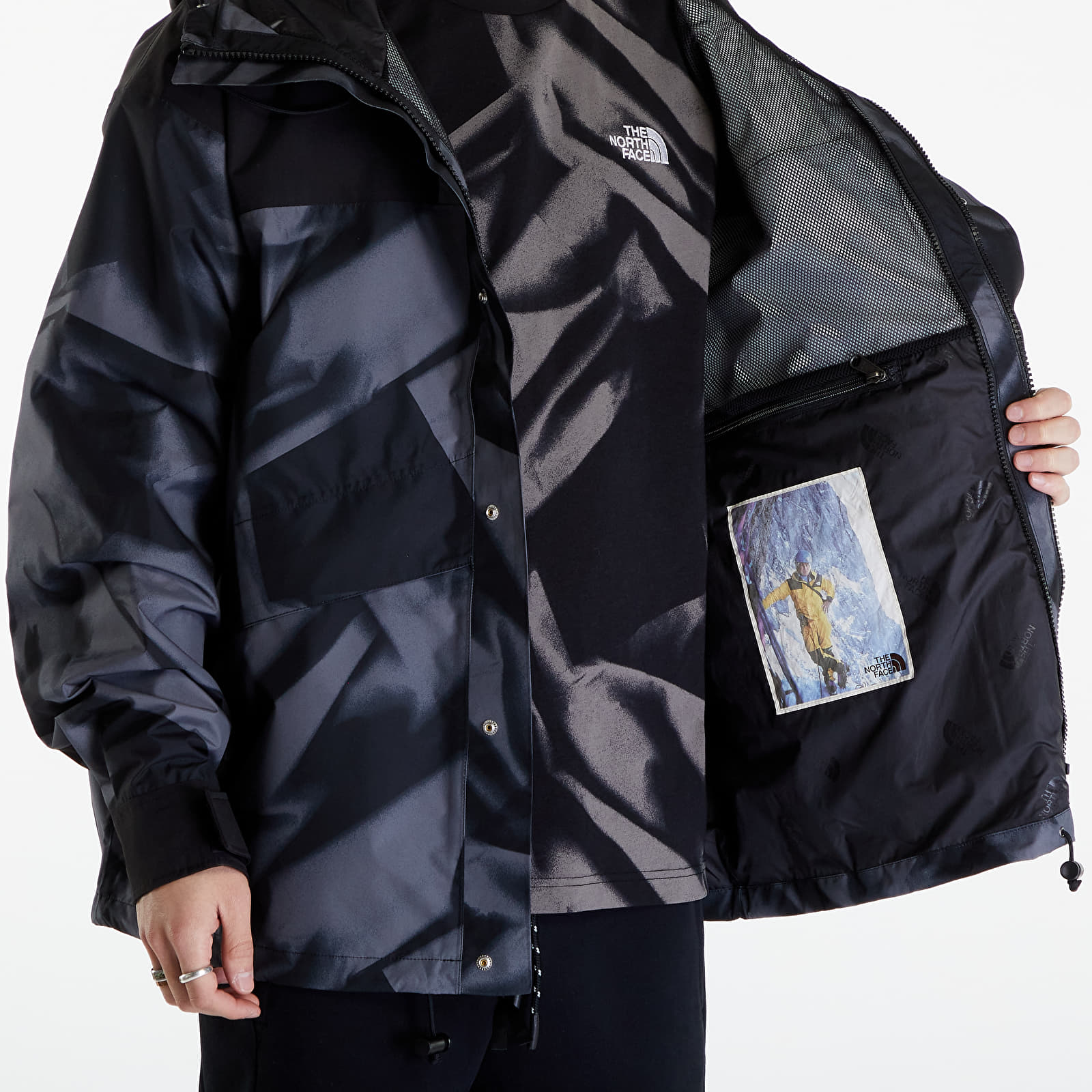 Dzsekik The North Face 86 Retro Mountain Jacket Smoked Smoked Pearl