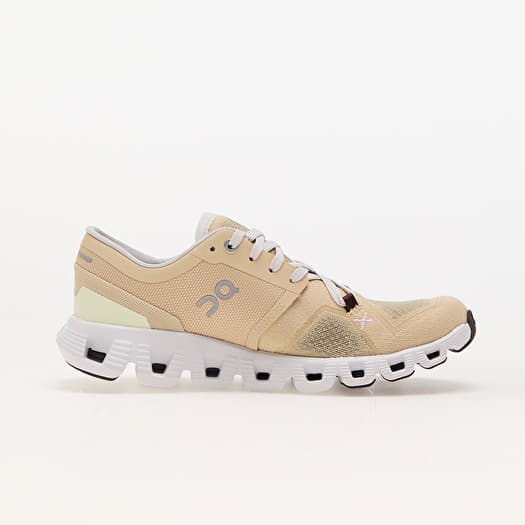 Womens cloud x 2025