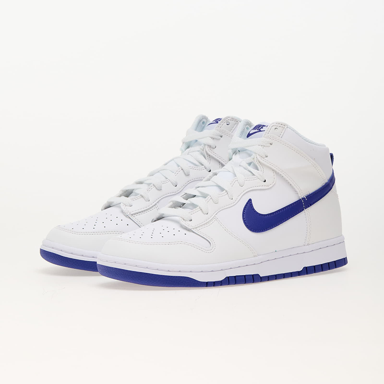 White dunk hi top