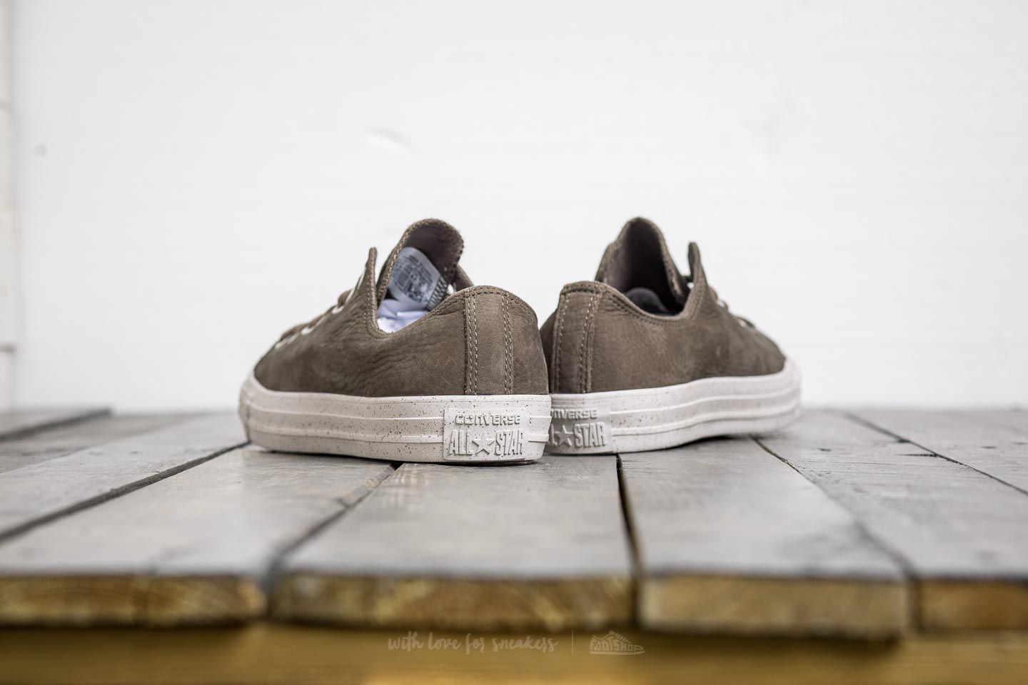 Férfi cipők Converse Chuck Taylor All Star OX Engine Smoke/ Malted/ Pale Putty