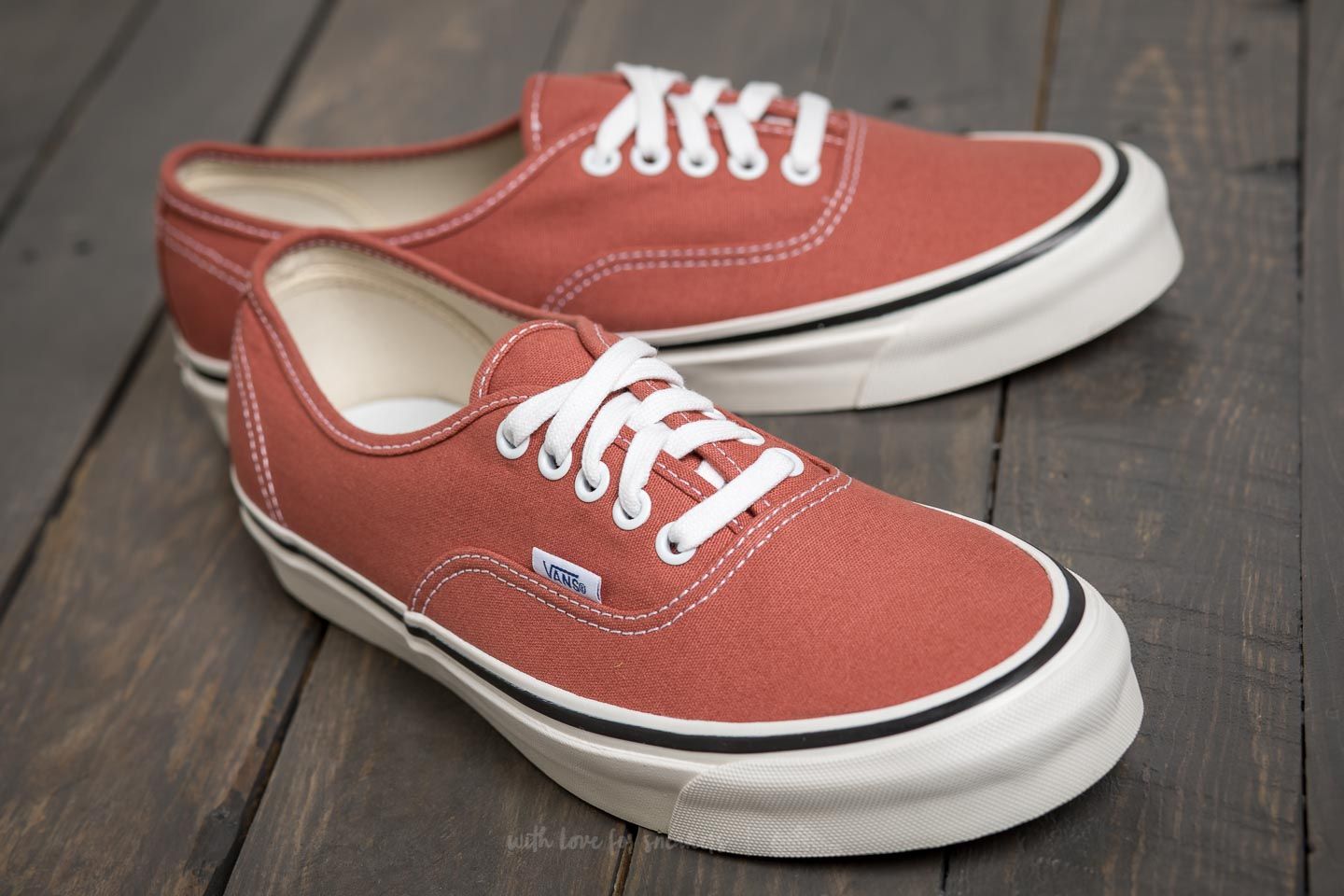 Vans authentic hot sale rust
