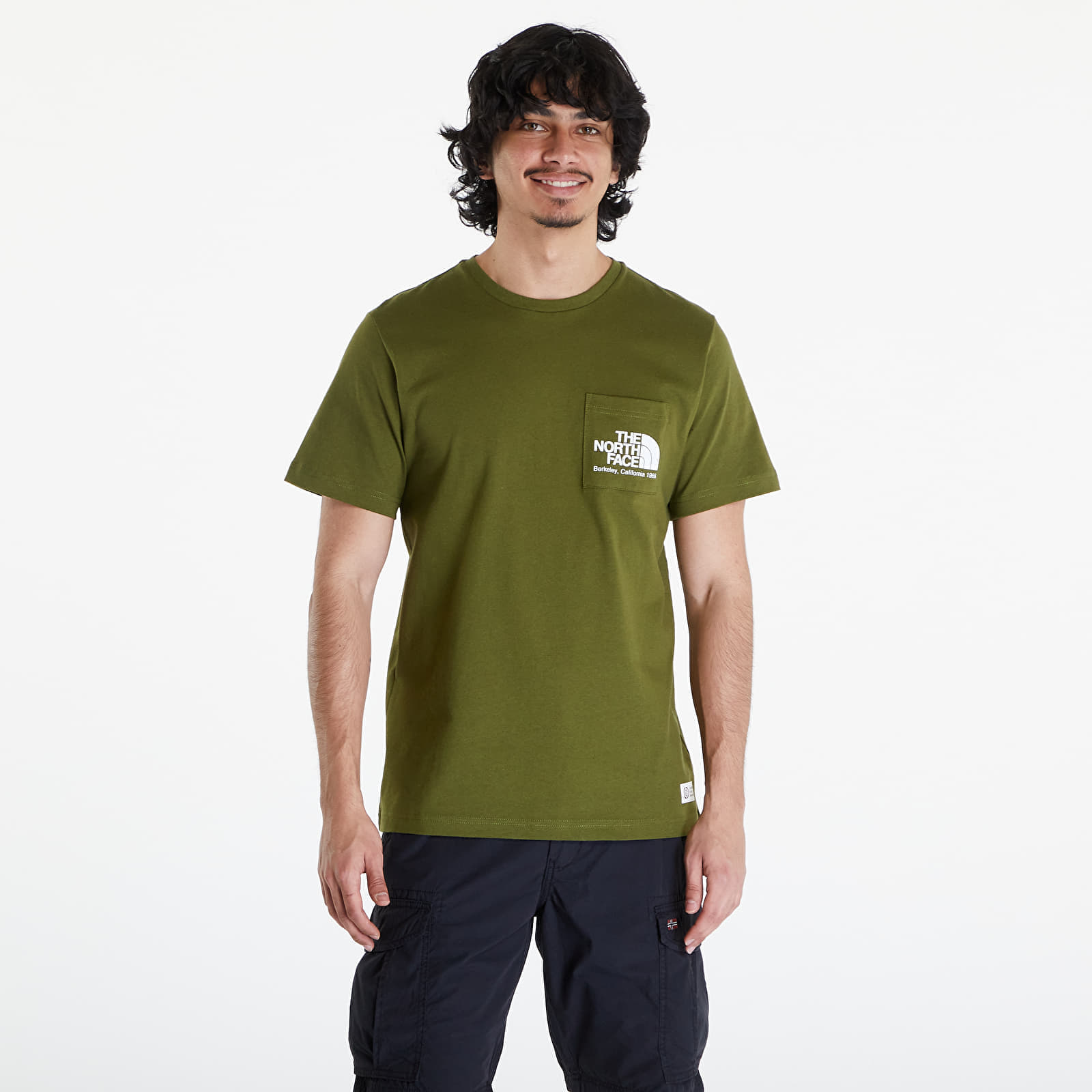 Levně The North Face Berkeley California Pocket S/S Tee Forest Olive