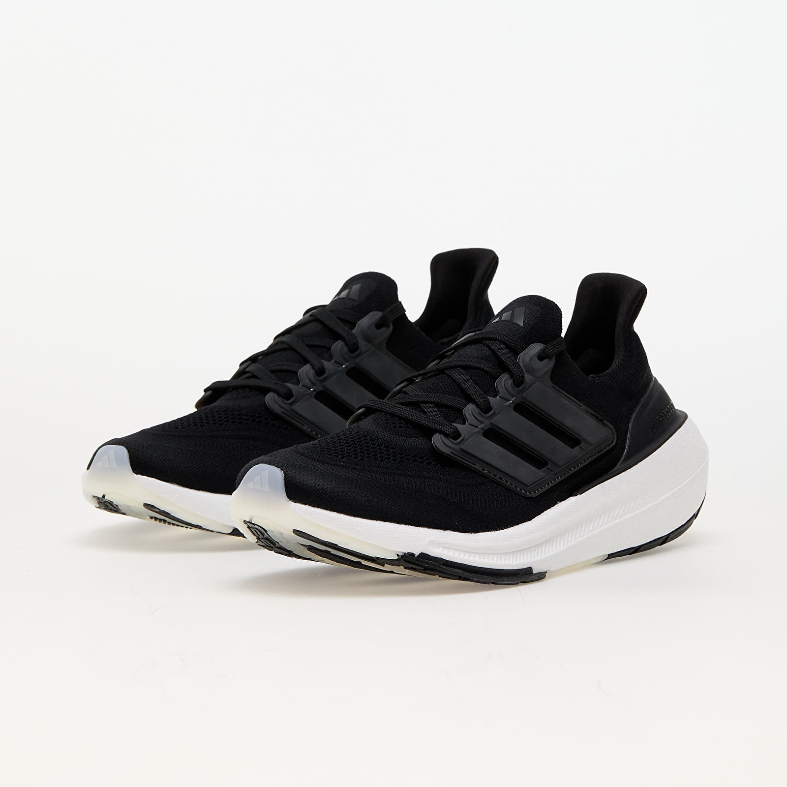 Pánské tenisky a boty adidas UltraBOOST Light Core Black/ Core Black/ Crystal White