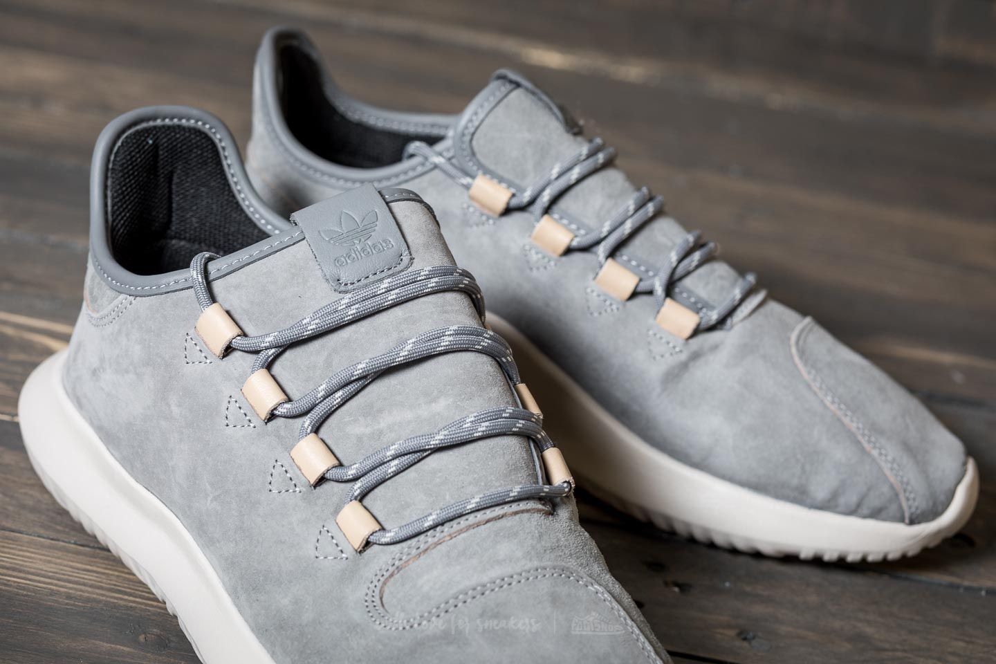 Adidas tubular shadow deals grey three/grey three/clear brown