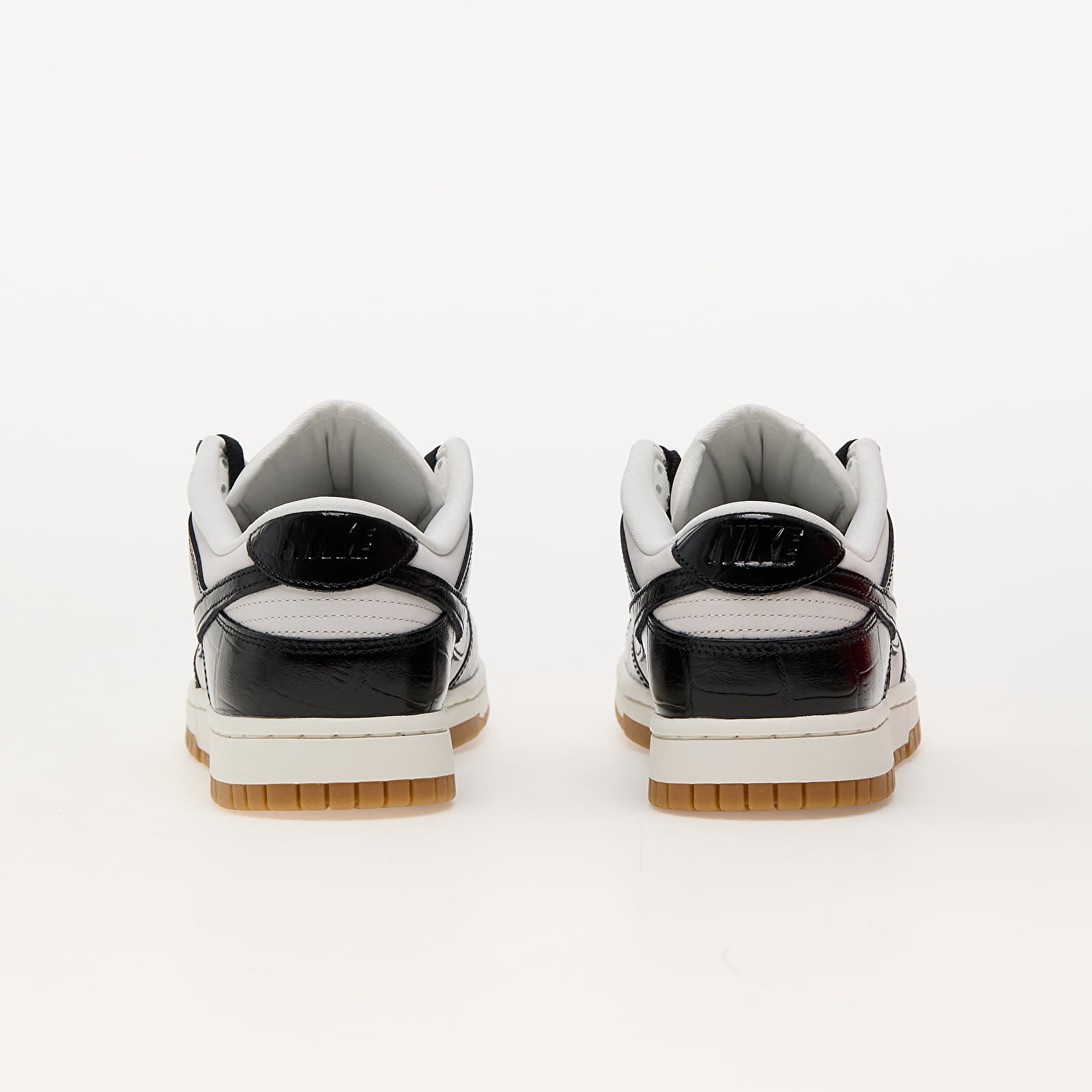 Dámske topánky a tenisky Nike W Dunk Low Lx "Rich Grandma" Phantom/ Black-Sail-Gum Light Brown