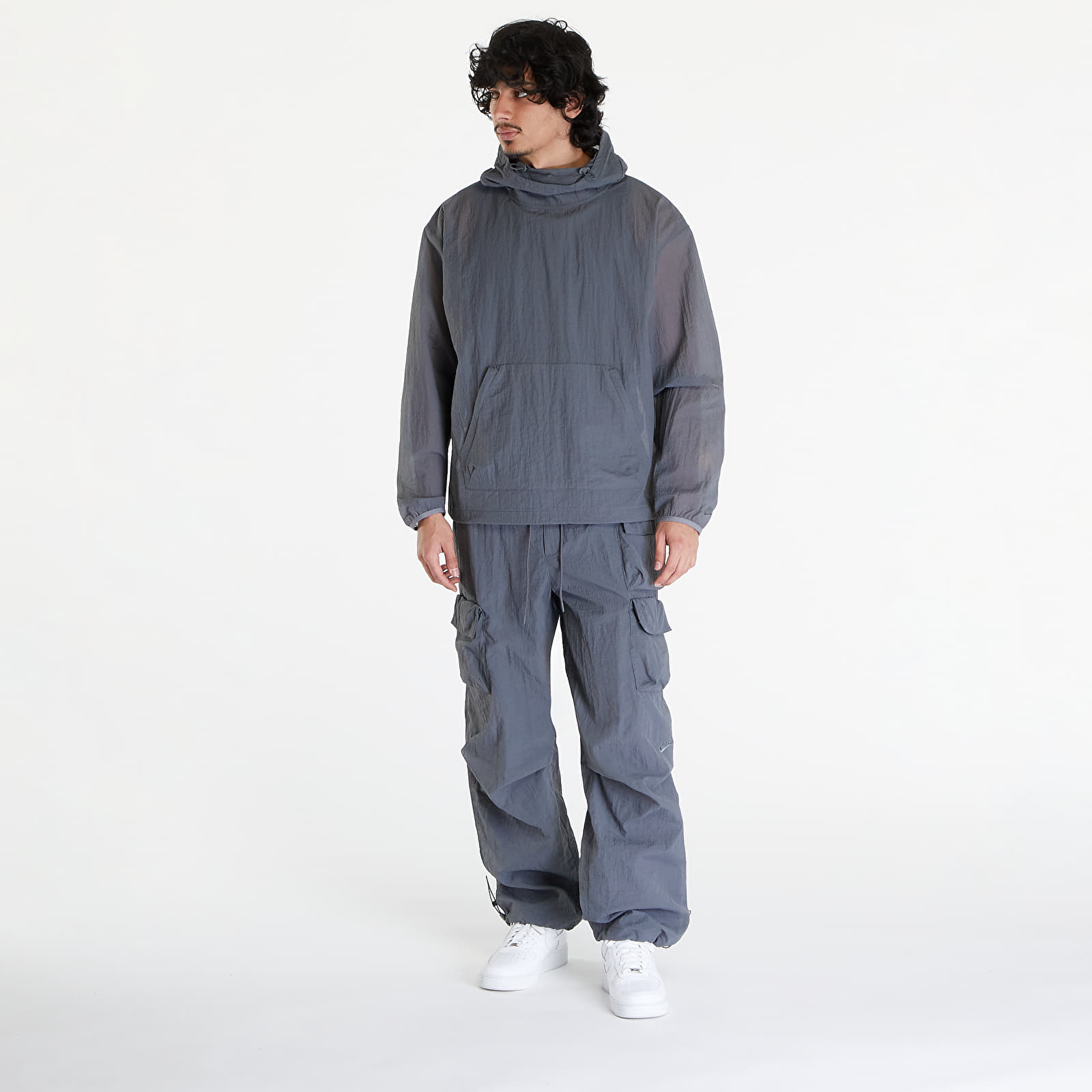 Džemperiai su gobtuvais ir džemperiai Nike Sportswear Tech Pack Men's Woven Mesh Pullover Iron Grey/ Iron Grey