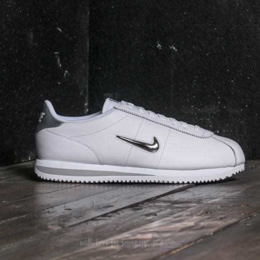 Nike cortez basic jewel homme outlet