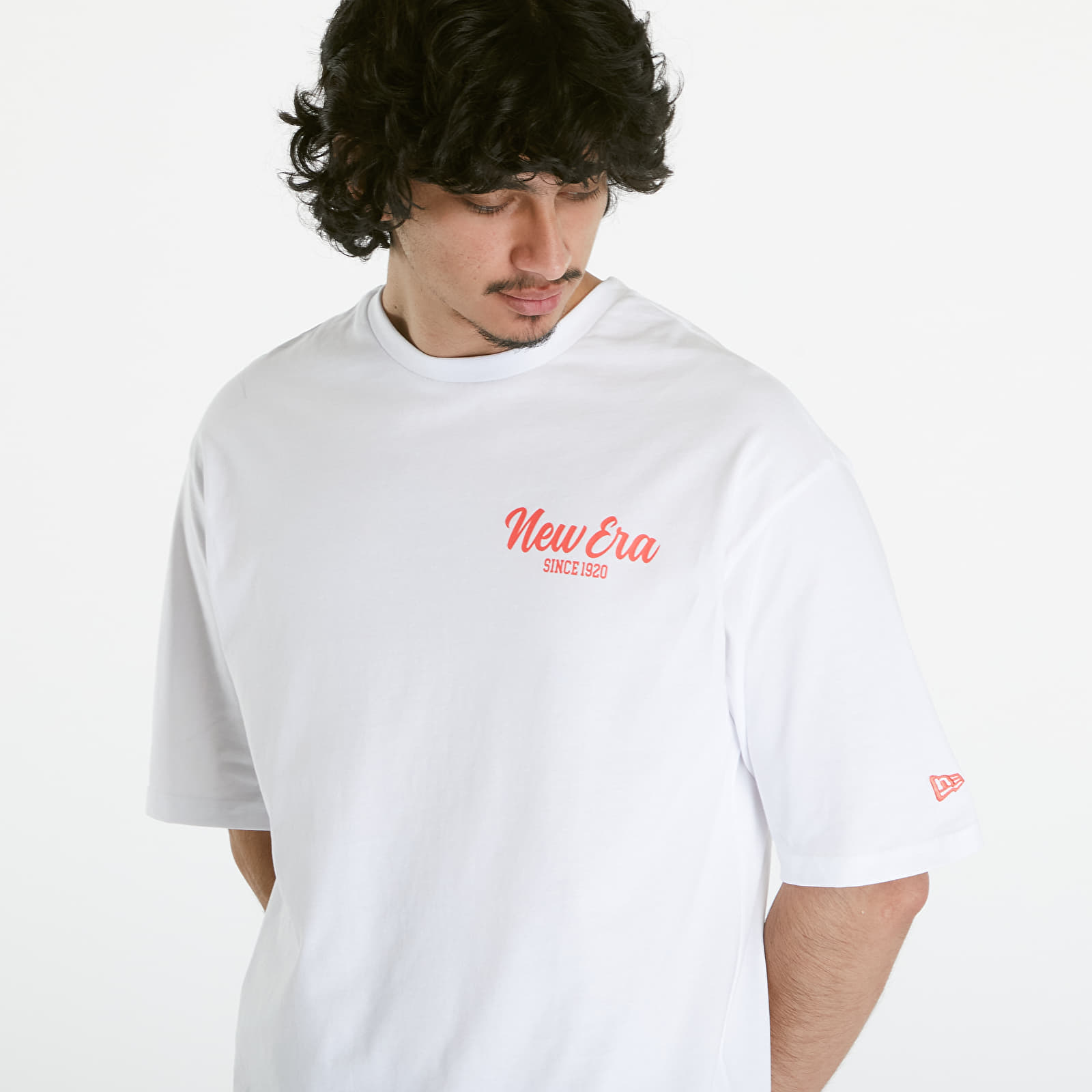 Trička New Era Cactus Graphic OS Tee UNISEX White/ Lvr