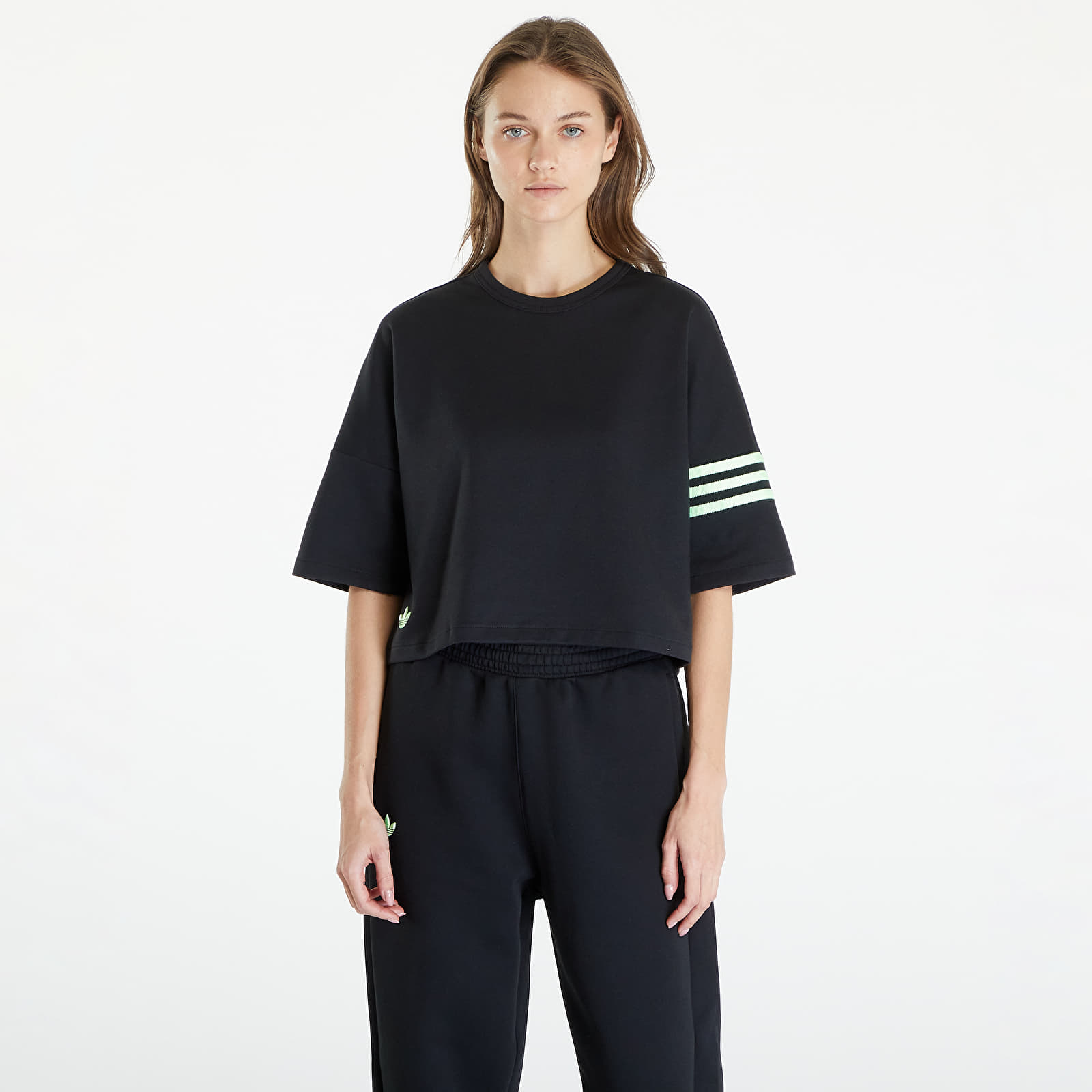 Trička adidas Neuclassics Tee Black/ Green