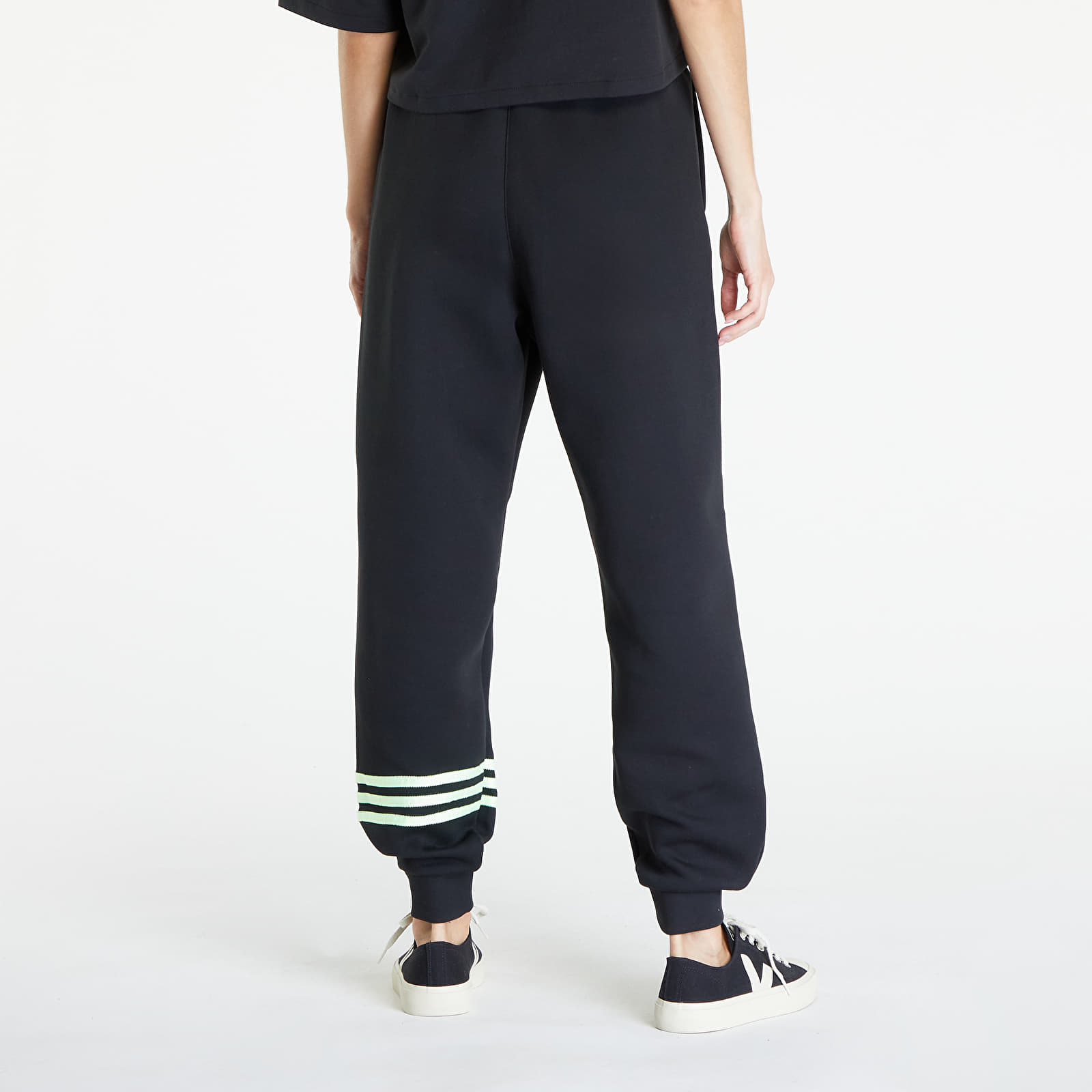 Bikses adidas Neuclassics Sweat pants Black/ Green