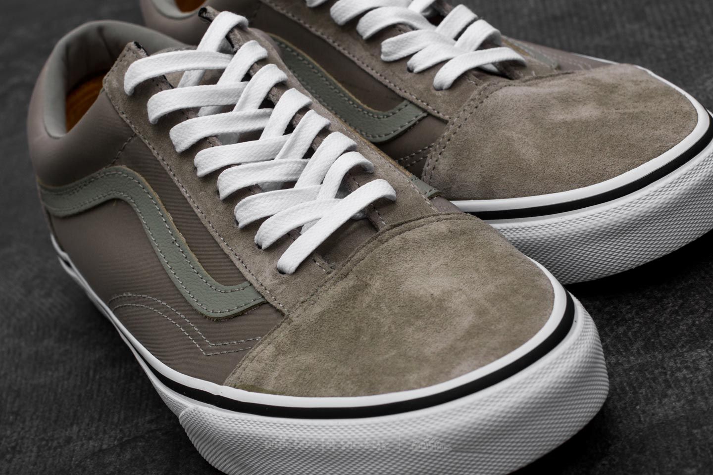 Vans old skool sage on sale