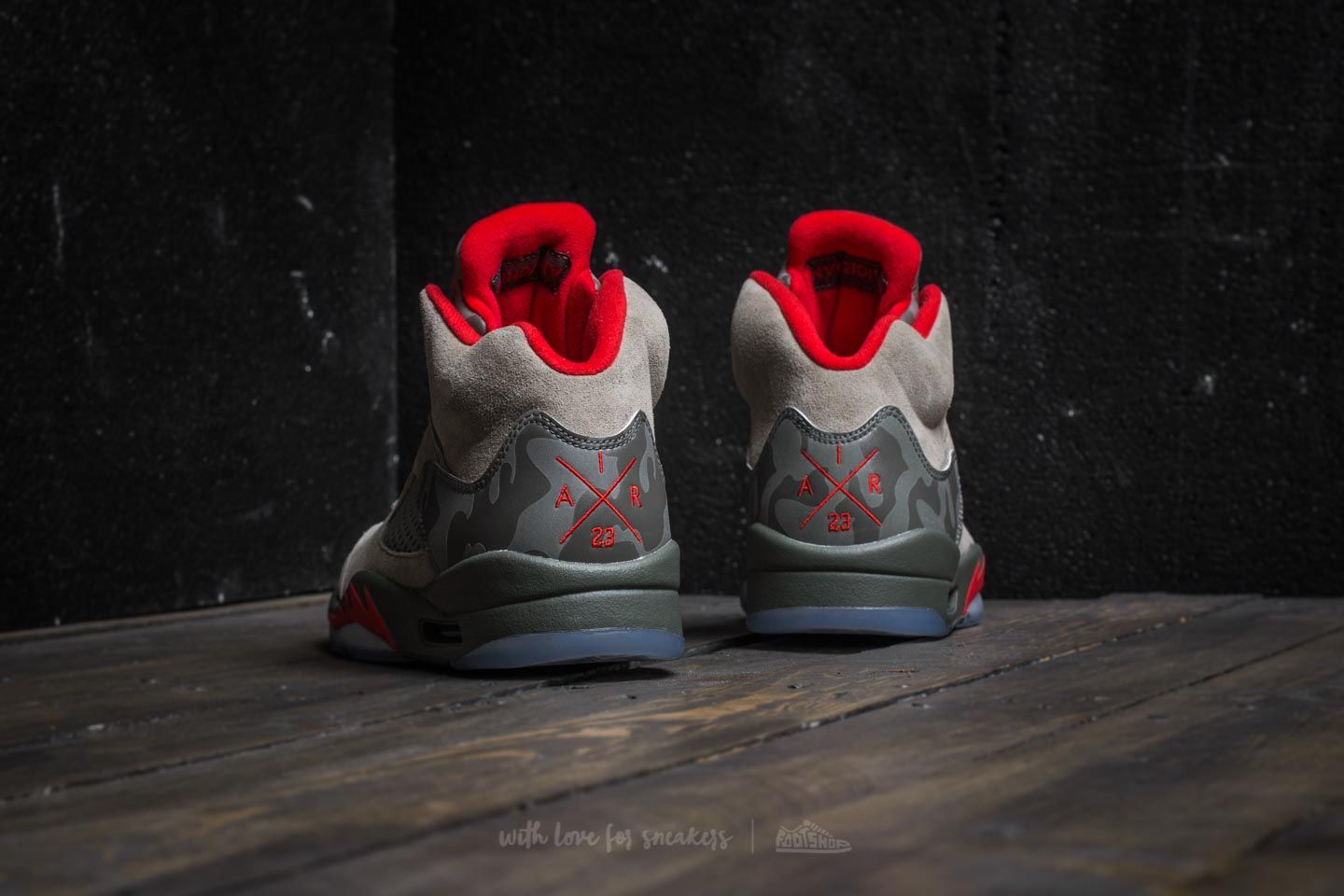 jordan retro 5 dark stucco university red