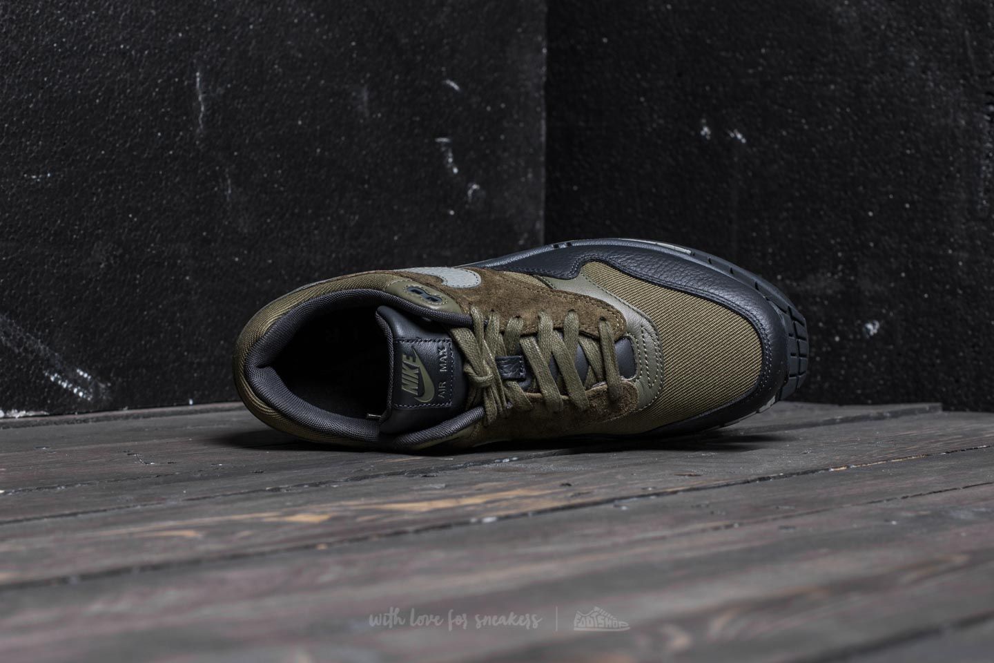 Herren Sneaker und Schuhe Nike Air Max 1 Premium Medium Olive/ Dark Stucco