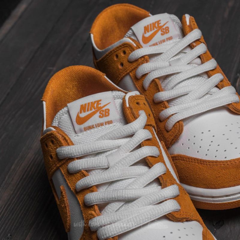 Nike SB Zoom Dunk Low Pro Circuit Orange/ Circuit Orange | Footshop