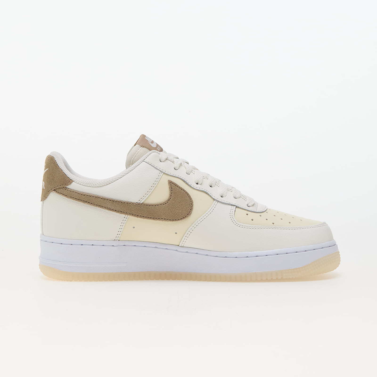 Férfi cipők Nike Air Force 1 '07 Lv8 Sail/ Khaki-Coconut/ Milk-White