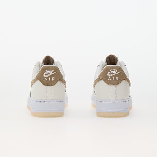 Nike Air Force 1 07 Lv8