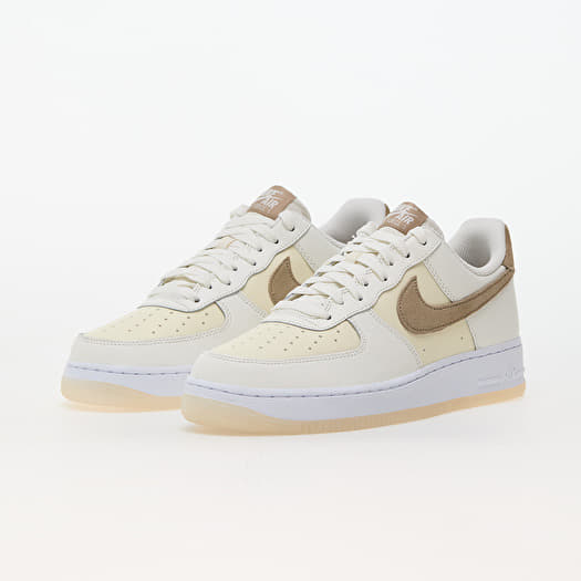 Nike air force 1 07 lv8 sail 2025