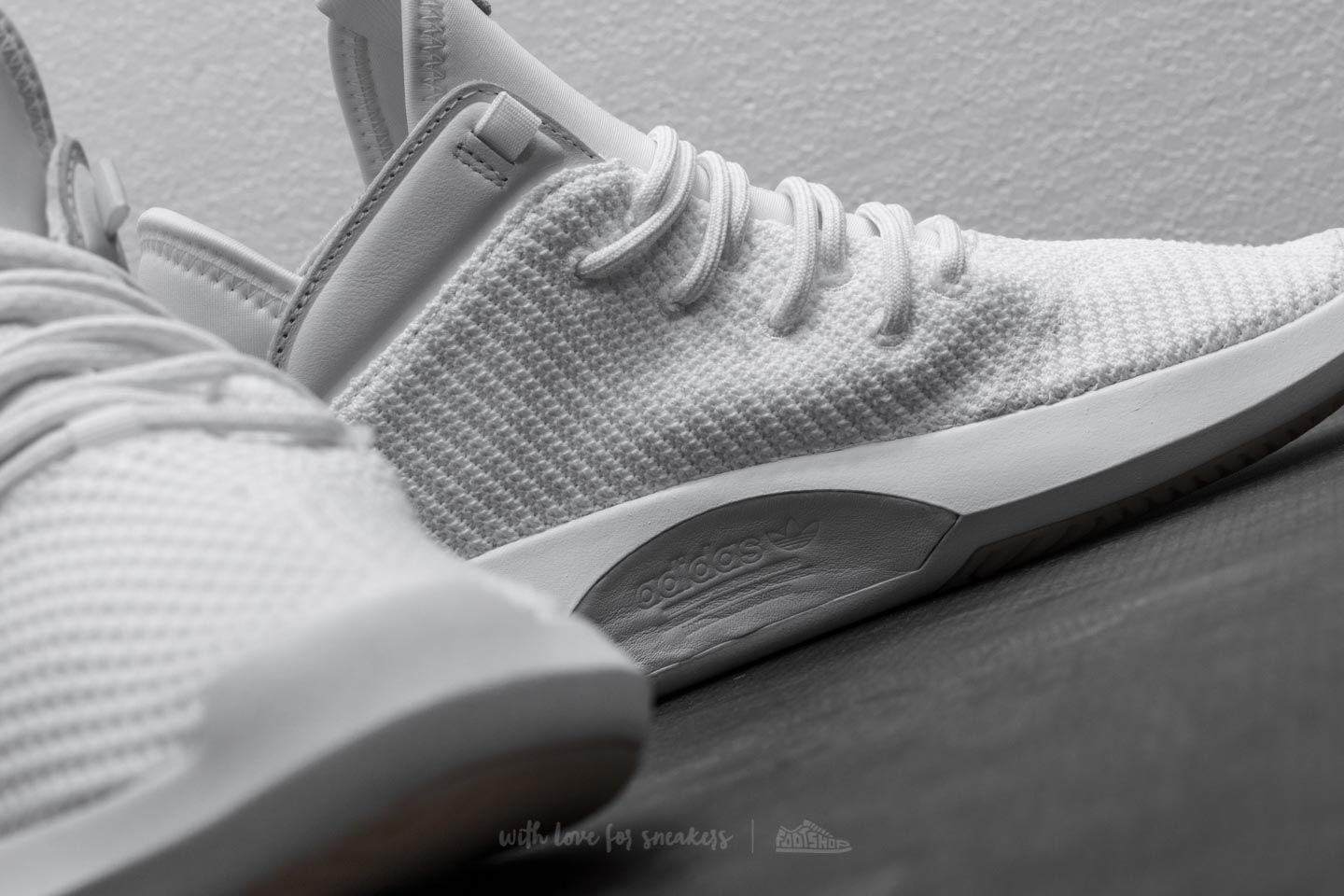 Adidas 1 adv primeknit store