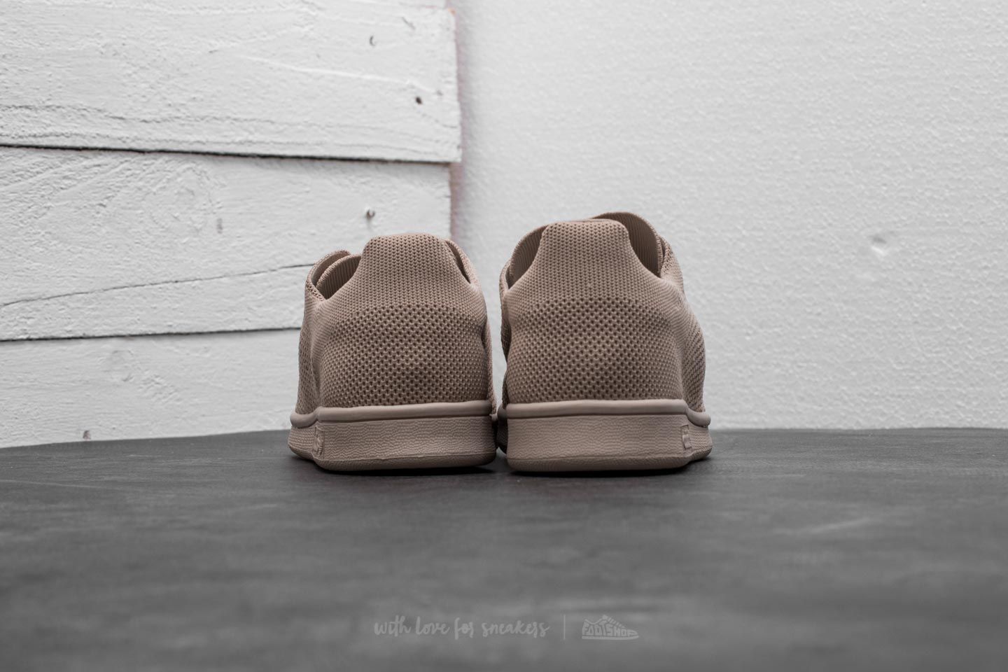 Adidas stan hotsell smith primeknit brown