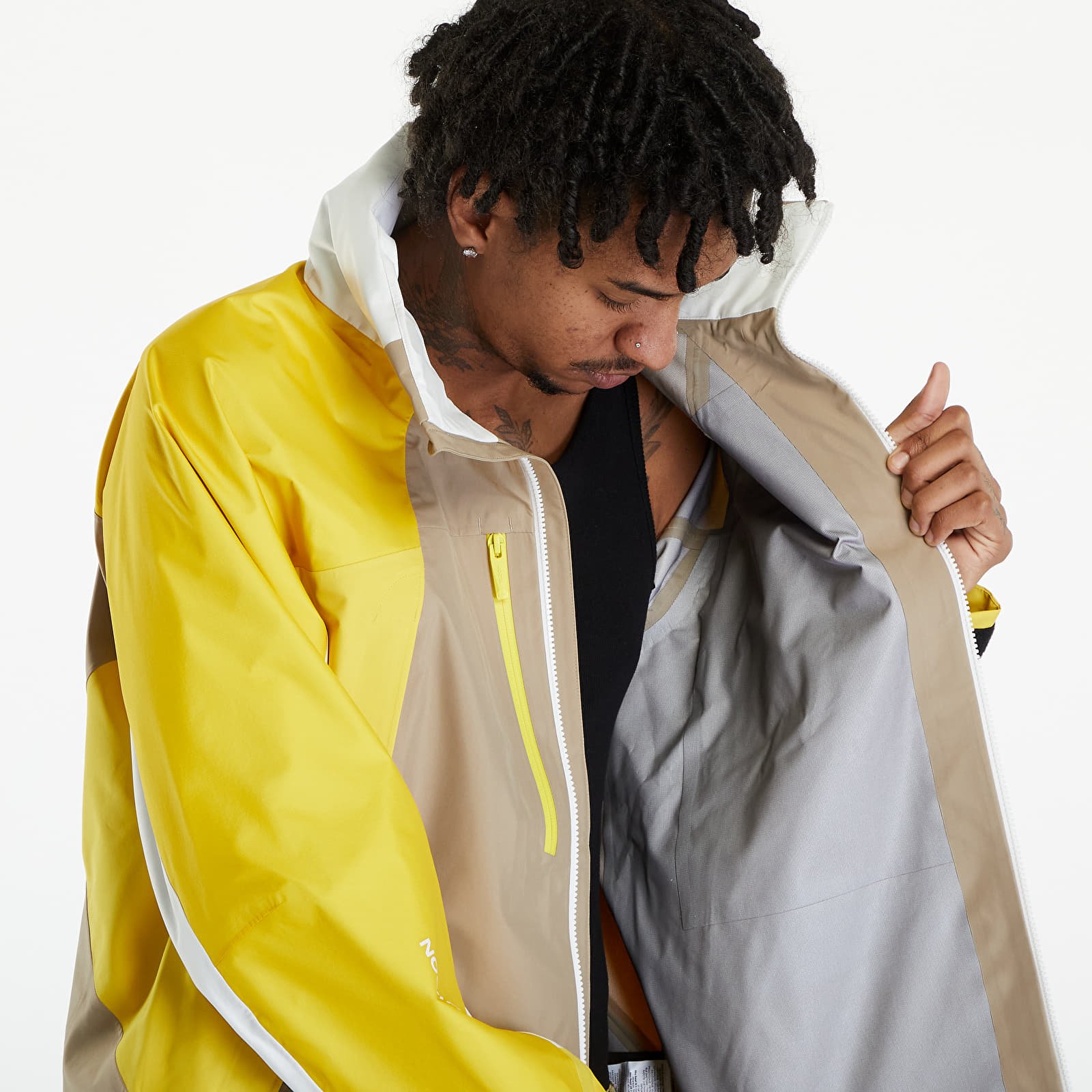 Μπουφάν Nike x NOCTA x L’ART DE L’AUTOMOBILE NRG Tech Men's Hooded Jacket Khaki/ Vivid Sulfur/ Sail/ Baltic Blue