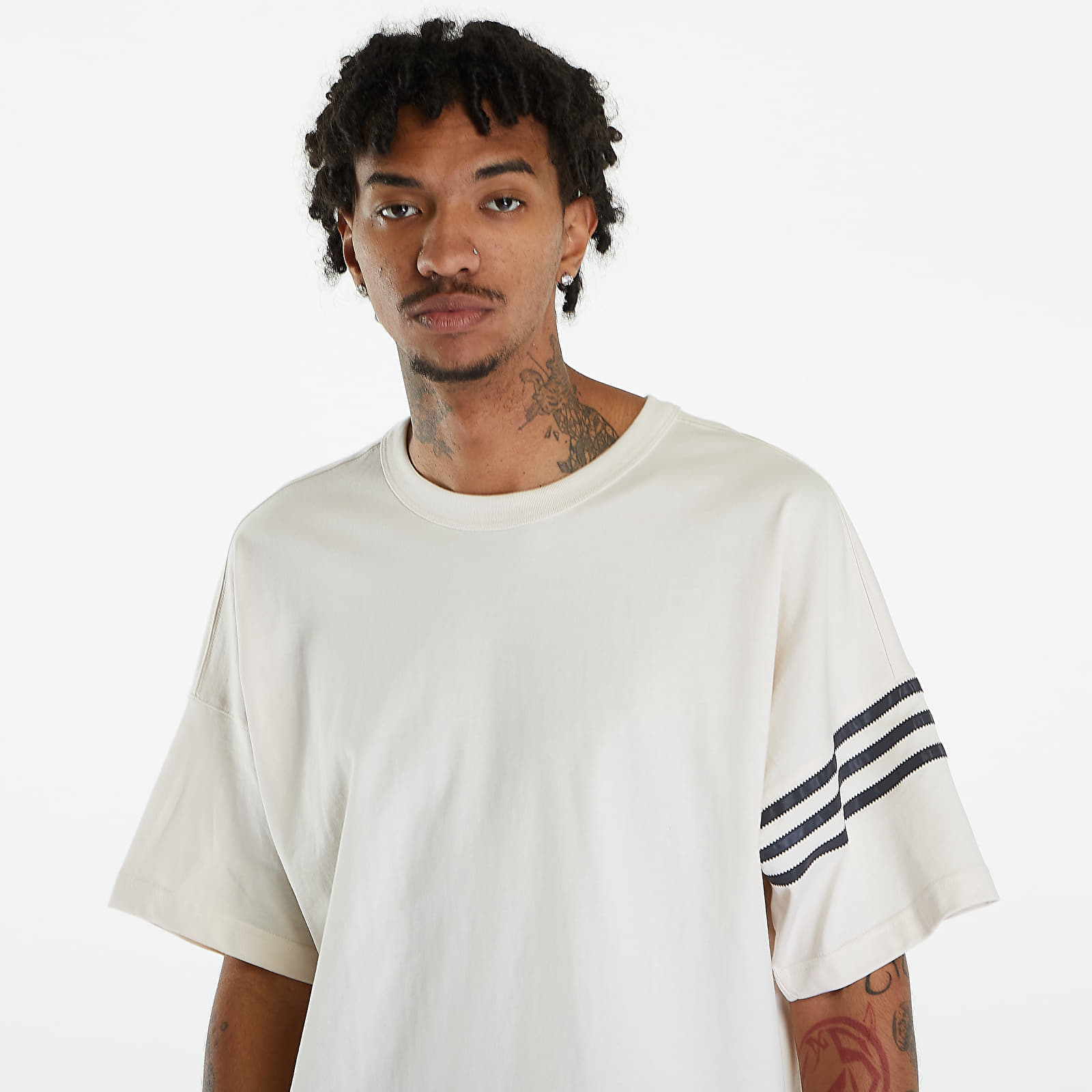 T-krekli adidas Street Neuclassic Tee Wonder White