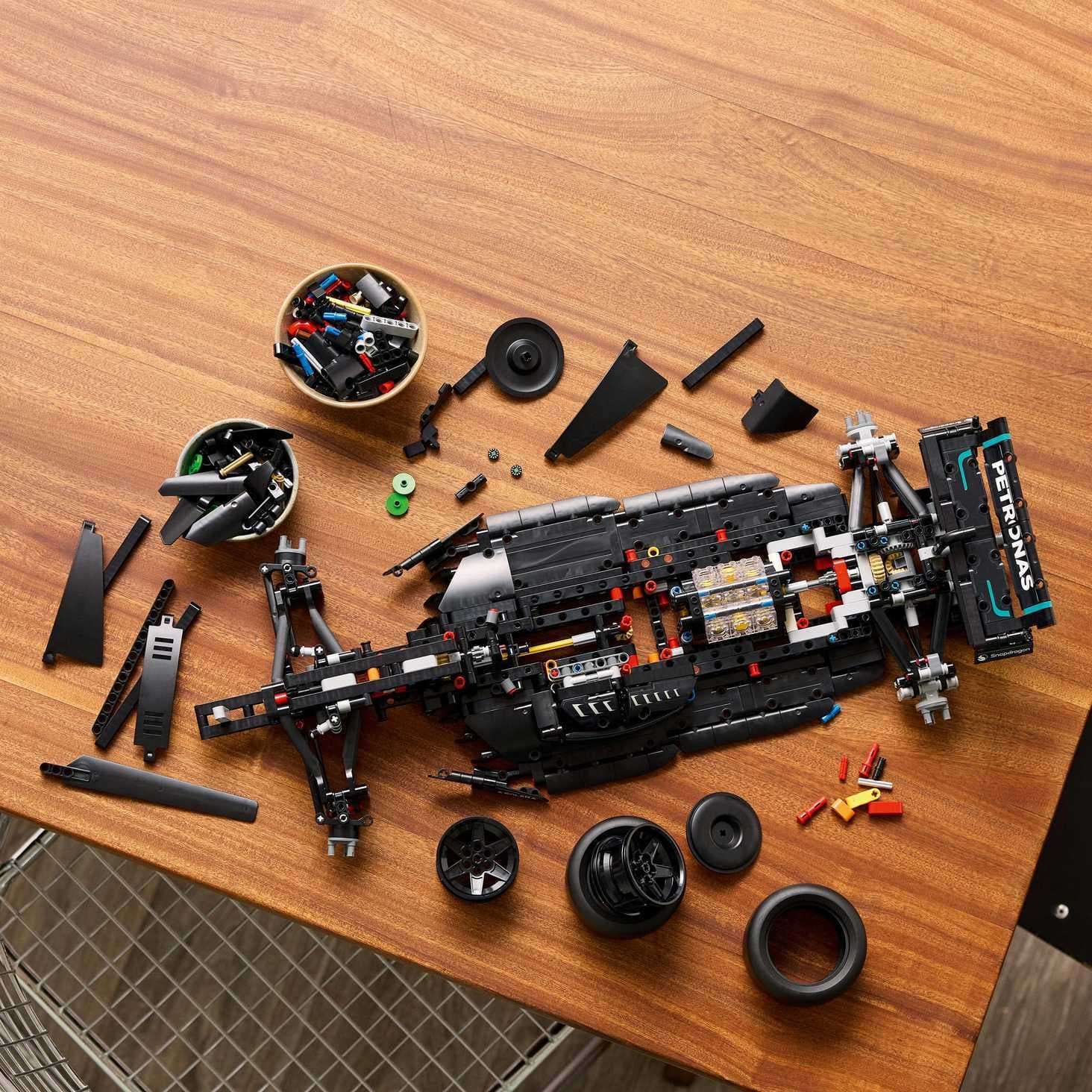 LEGO® kits LEGO® Technic 42171 Mercedes-AMG F1 W14 E Performance