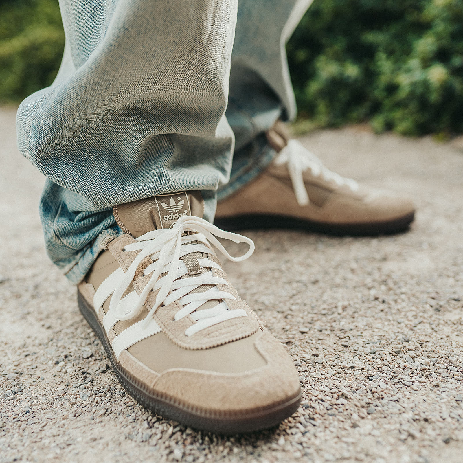 Men s shoes adidas Wensley Spezial Cardboard Off White HEMP Footshop