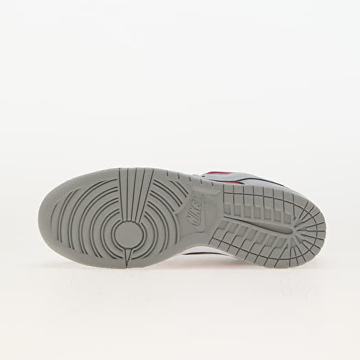 Nike shoes under 8000 hot sale