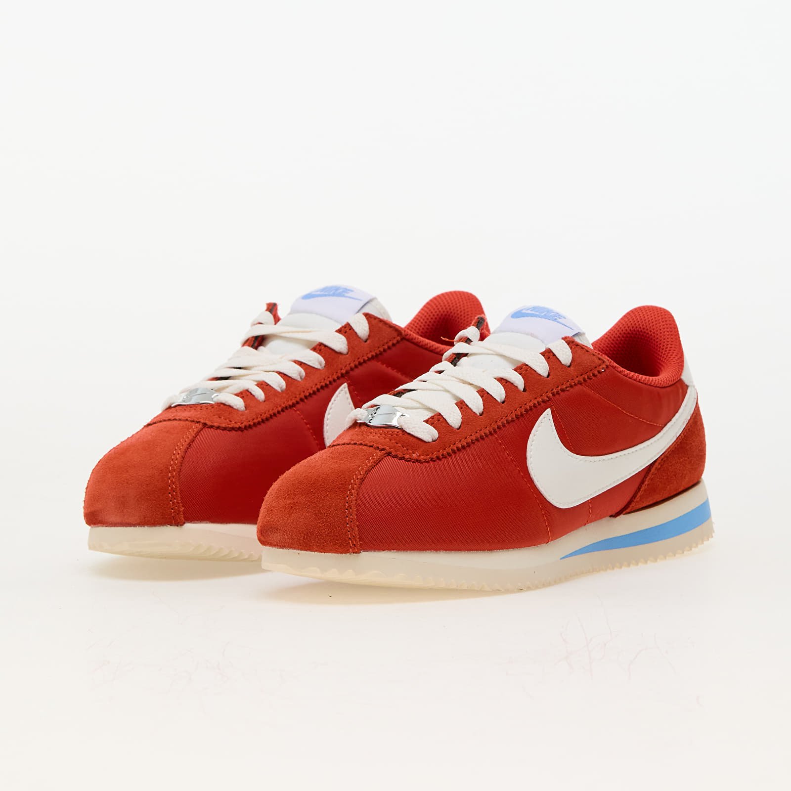 Dámske topánky a tenisky Nike W Cortez Txt Picante Red/ Sail-University Blue