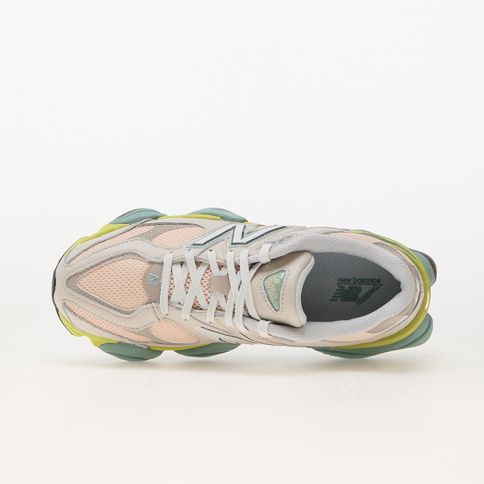 Pánské tenisky a boty New Balance 9060 Moonbeam/ Vintage Rose/ Moonrock