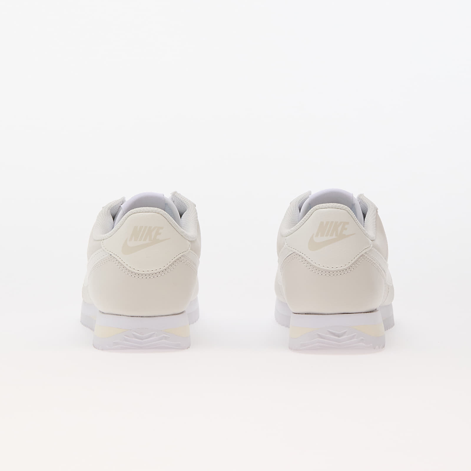 Γυναικεία παπούτσια Nike W Cortez Phantom/ Sail-Coconut Milk-White