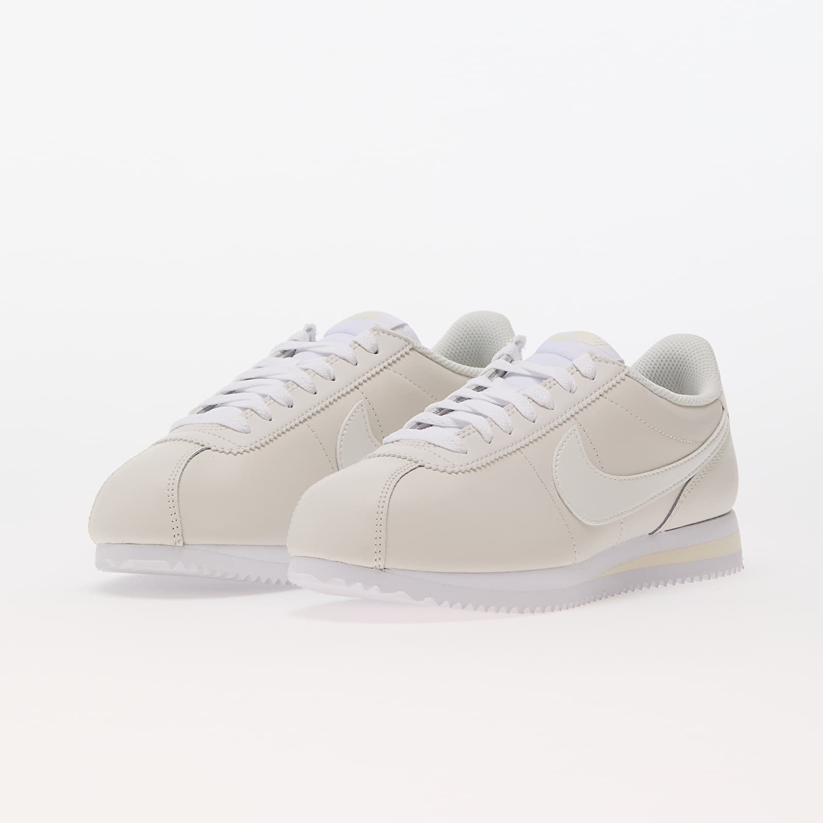 Γυναικεία παπούτσια Nike W Cortez Phantom/ Sail-Coconut Milk-White