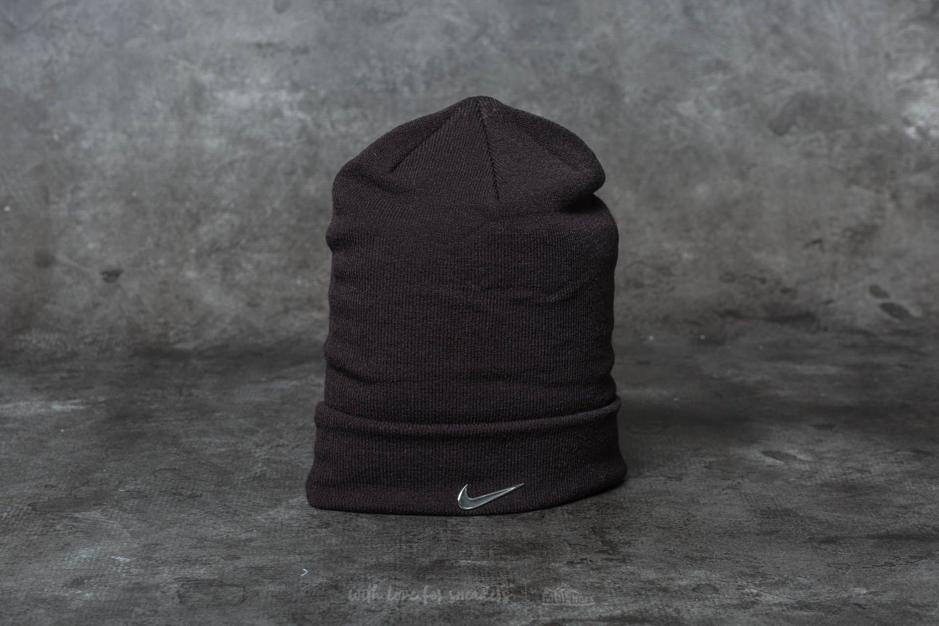 Hatut Nike Swoosh Beanie Black/ Metallic Silver