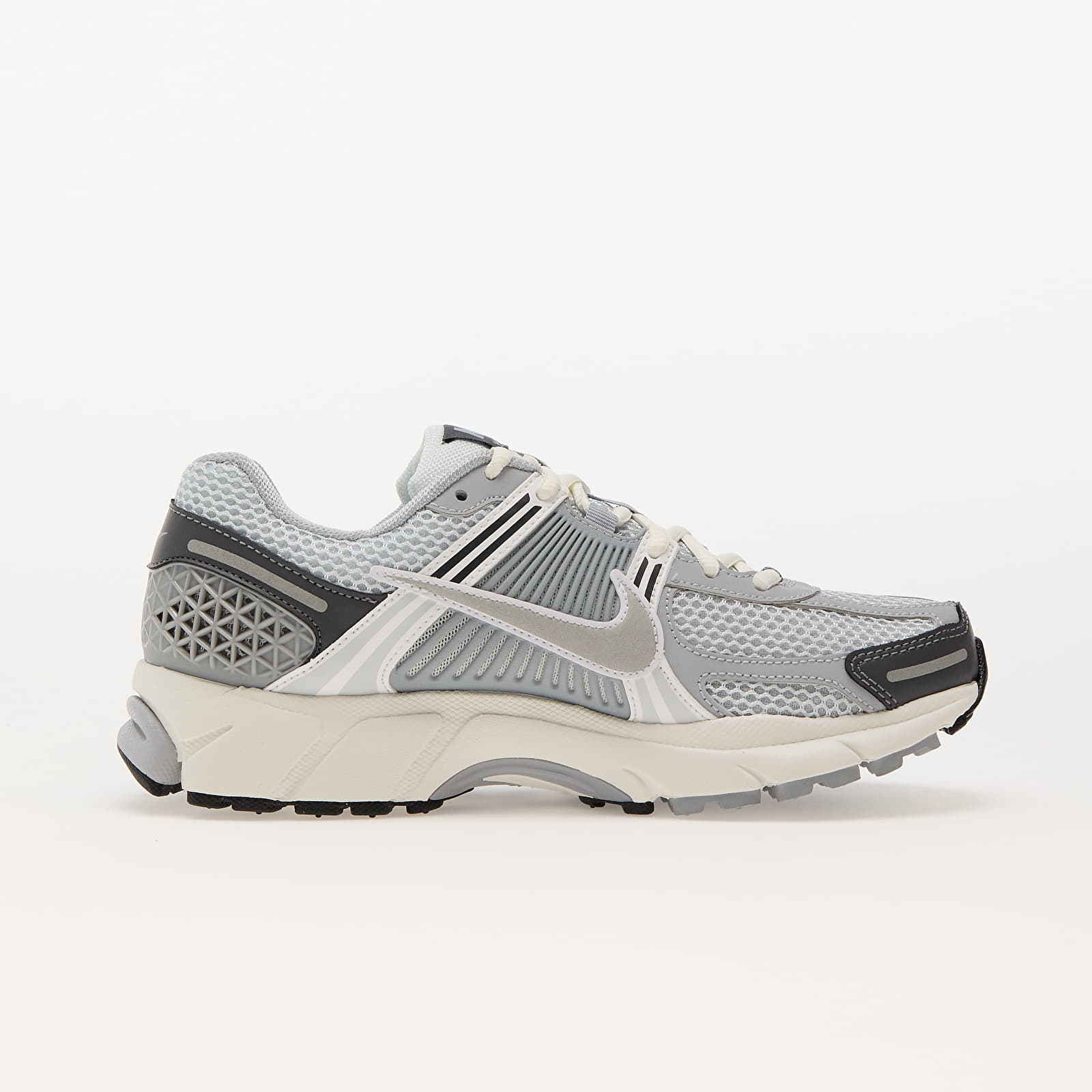 Women's shoes Nike W Zoom Vomero 5 Pure Platinum/ Metallic Silver