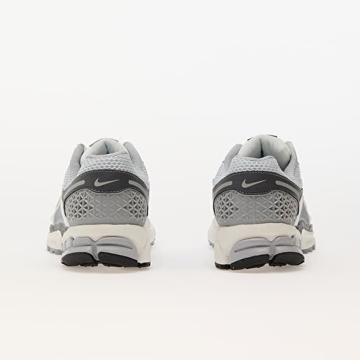 Buty damskie Nike W Zoom Vomero 5 Pure Platinum/ Metallic