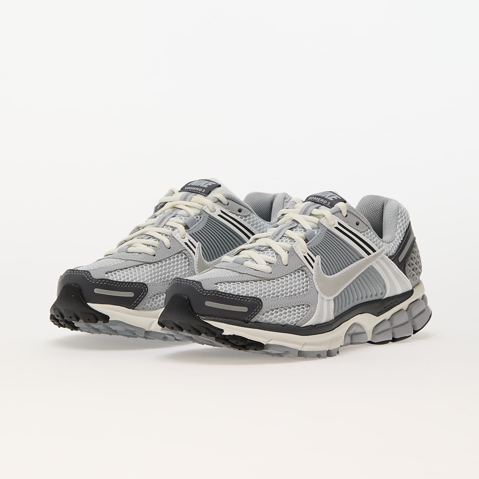 Women's shoes Nike W Zoom Vomero 5 Pure Platinum/ Metallic Silver